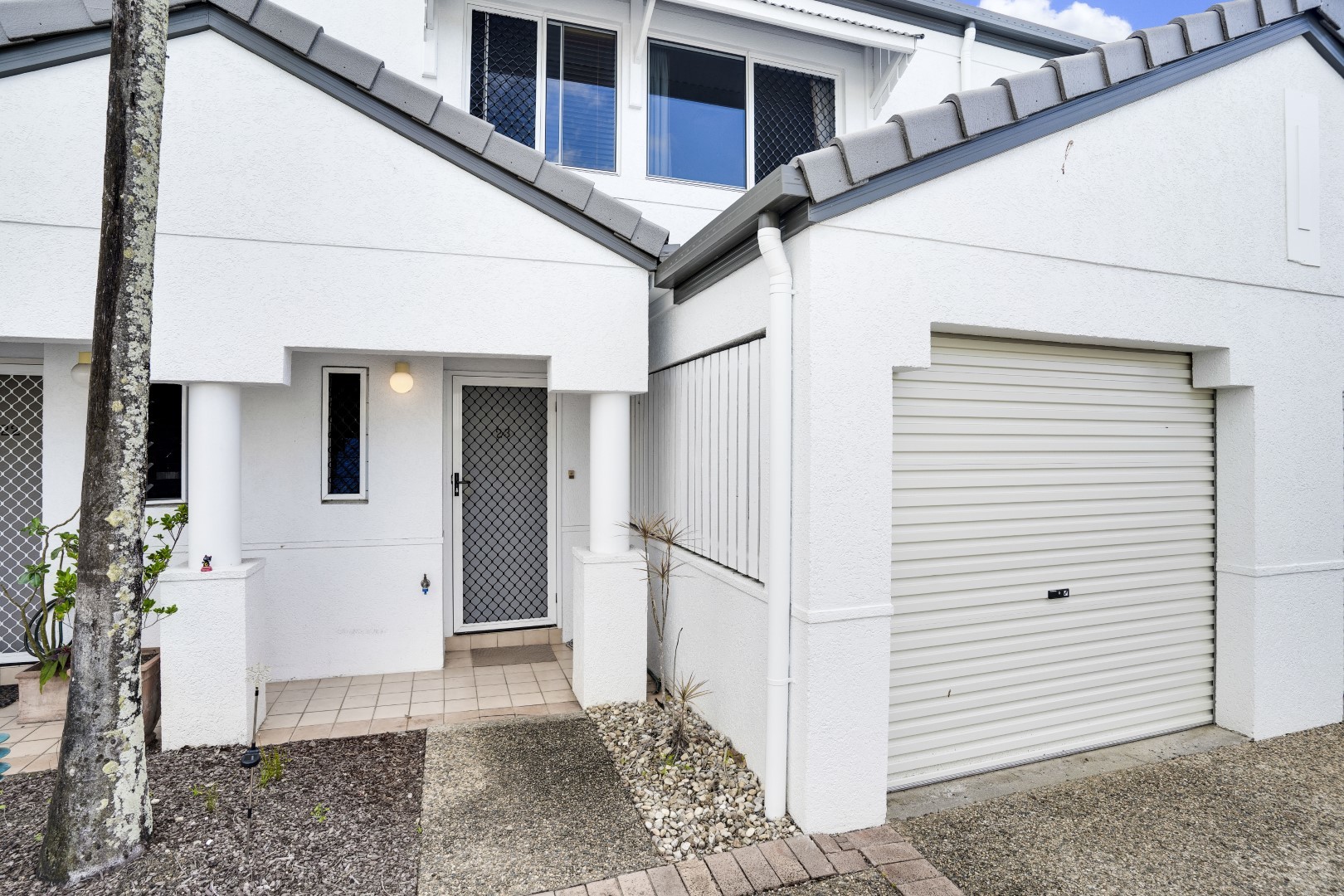 23 34-40 LILY STREET, CAIRNS NORTH QLD 4870 - Image 2