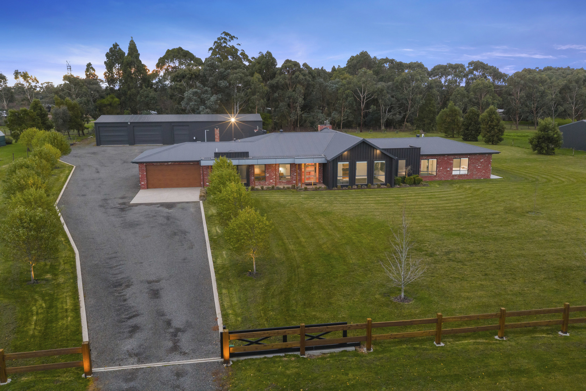 5-bedroom house at 5 WENDES PLACE, Warrenheip VIC 3352, Ballarat, Victoria