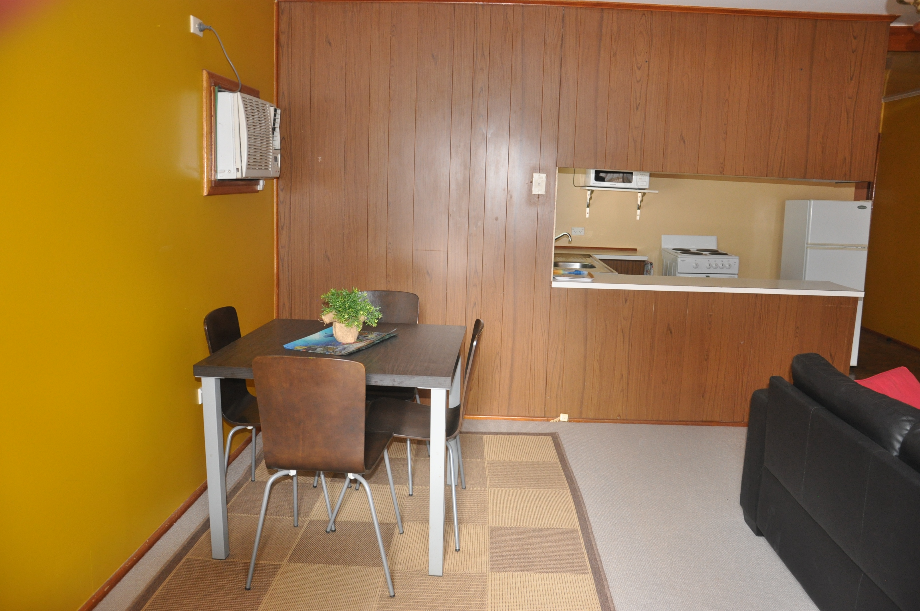 6-bedroom unit at 12-14 Monaghan Street, Cobar, Nsw, 2835, Cobar, New South Wales