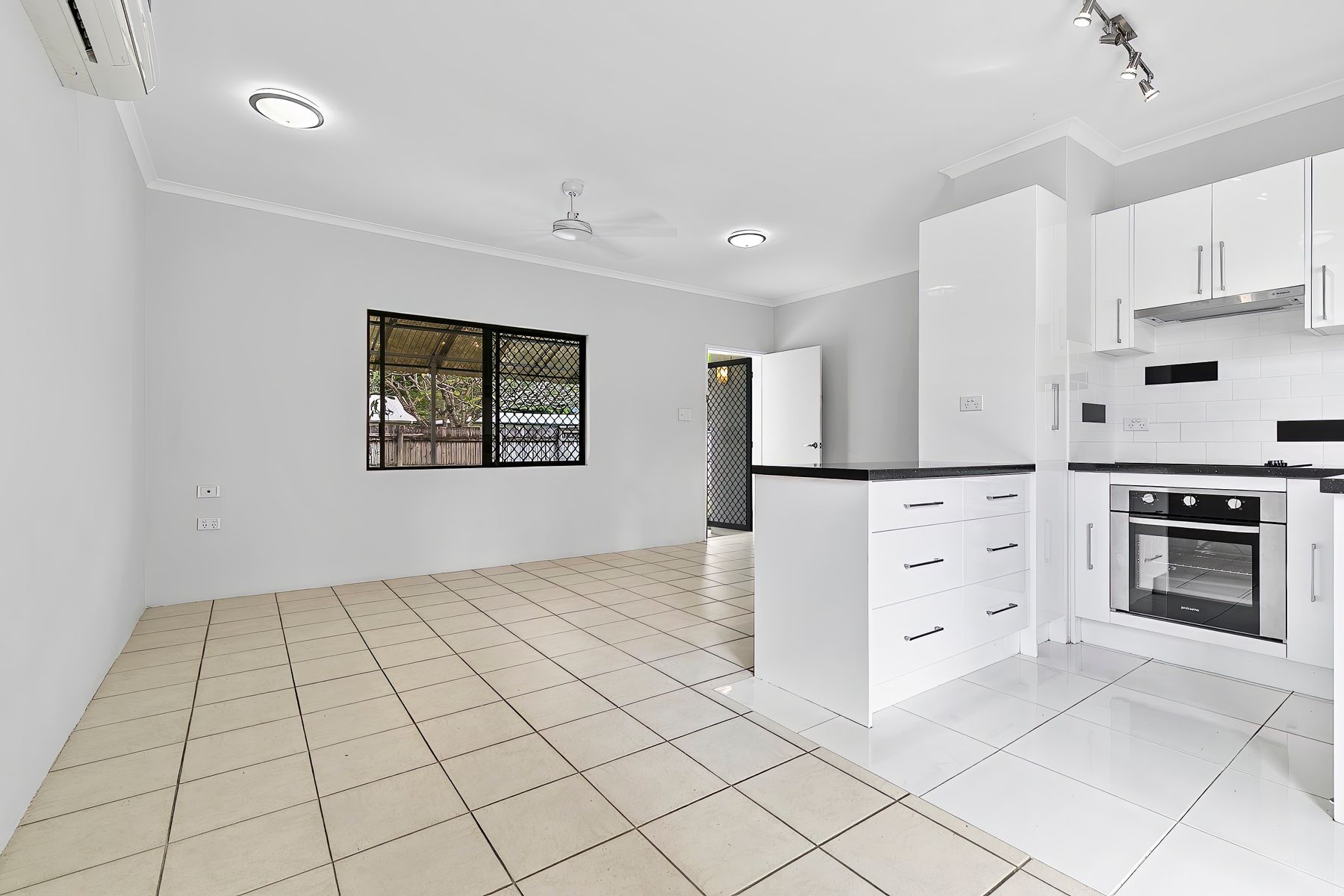 2-bedroom unit at 1 1 SEARY CLOSE, WHITFIELD QLD 4870, Cairns, Queensland
