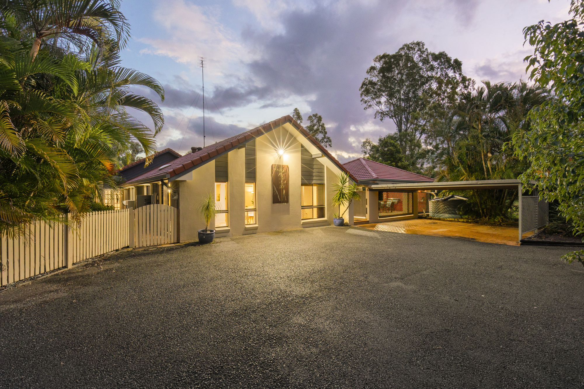 9 RIVERSDALE ROAD, Oxenford QLD 4210 - Image 8