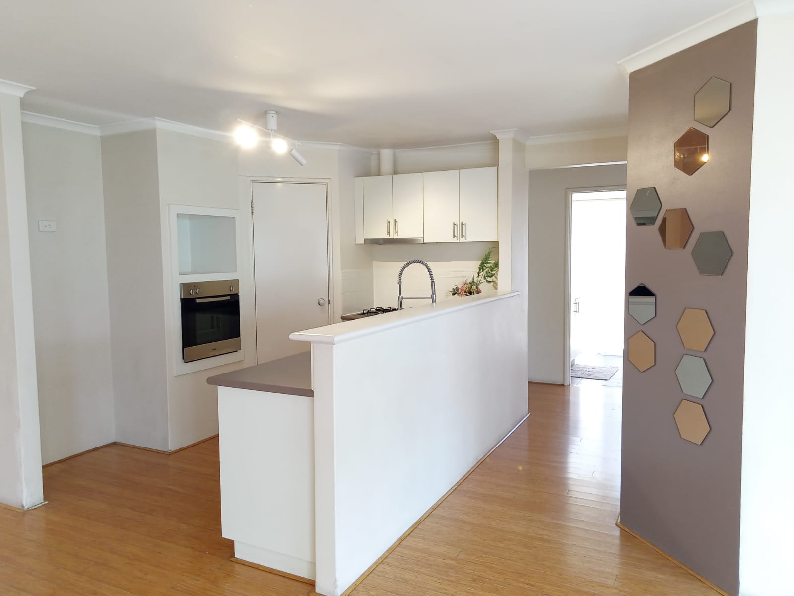 8/8 Acton Avenue, Bentley, WA 6102 - Image 10