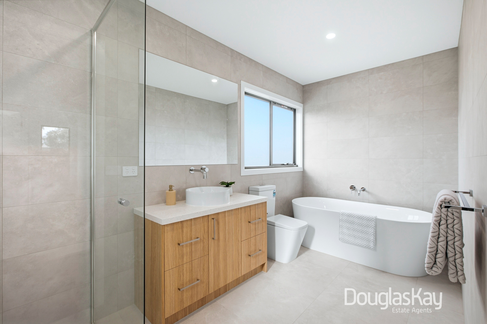 38 Lurg Avenue, Sunshine North, Vic, 3020 - Image 4