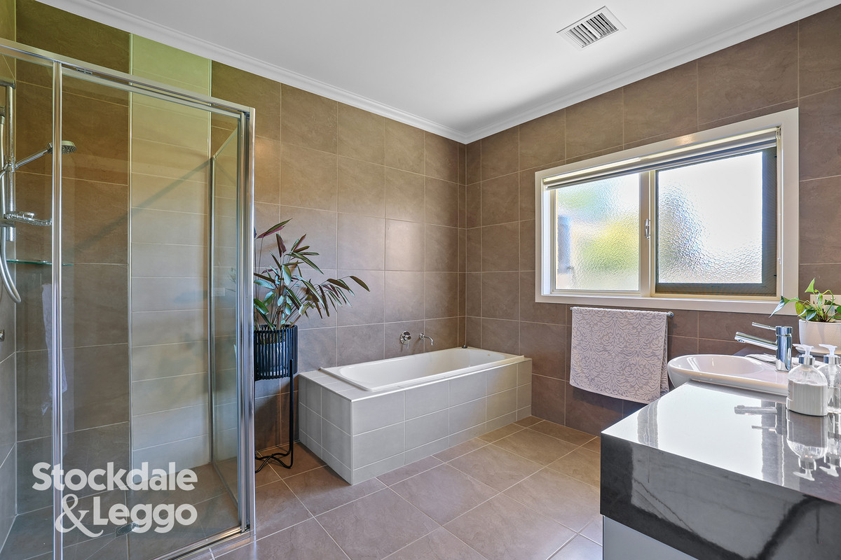 5-bedroom house at 6 Josephine Crescent, Mirboo North, VIC 3871, South Gippsland, Victoria