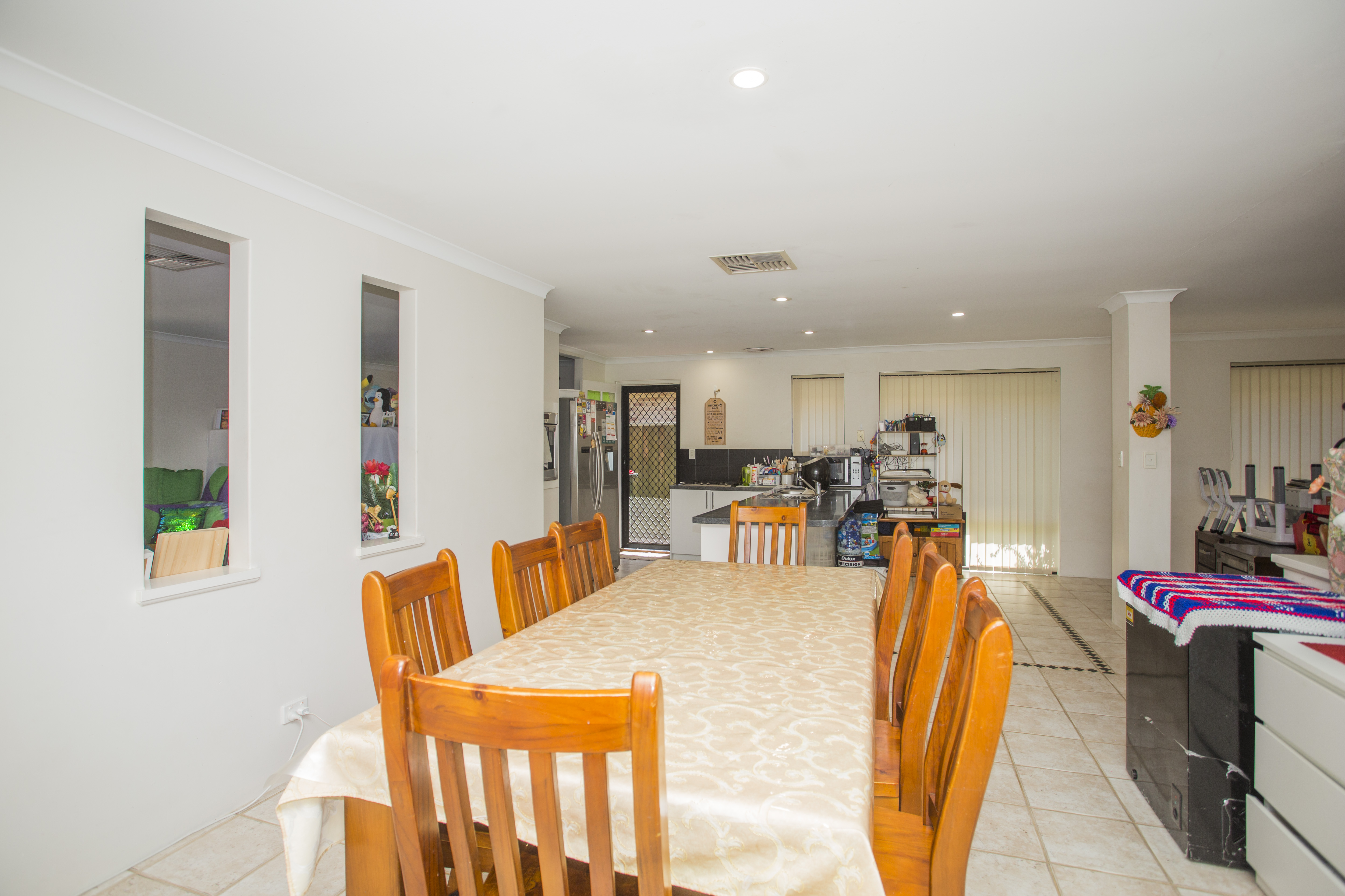 4-bedroom house at 10 Mangrove Circuit, Banksia Grove, WA 6031, Wanneroo, Western Australia