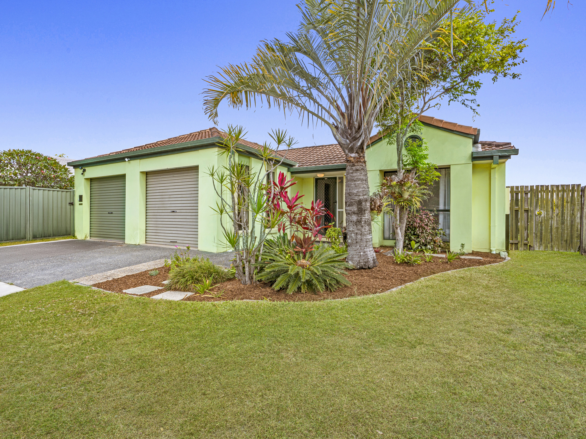 3-bedroom unit at 2 100 GREENACRE DRIVE, PARKWOOD QLD 4214, Gold Coast, Queensland