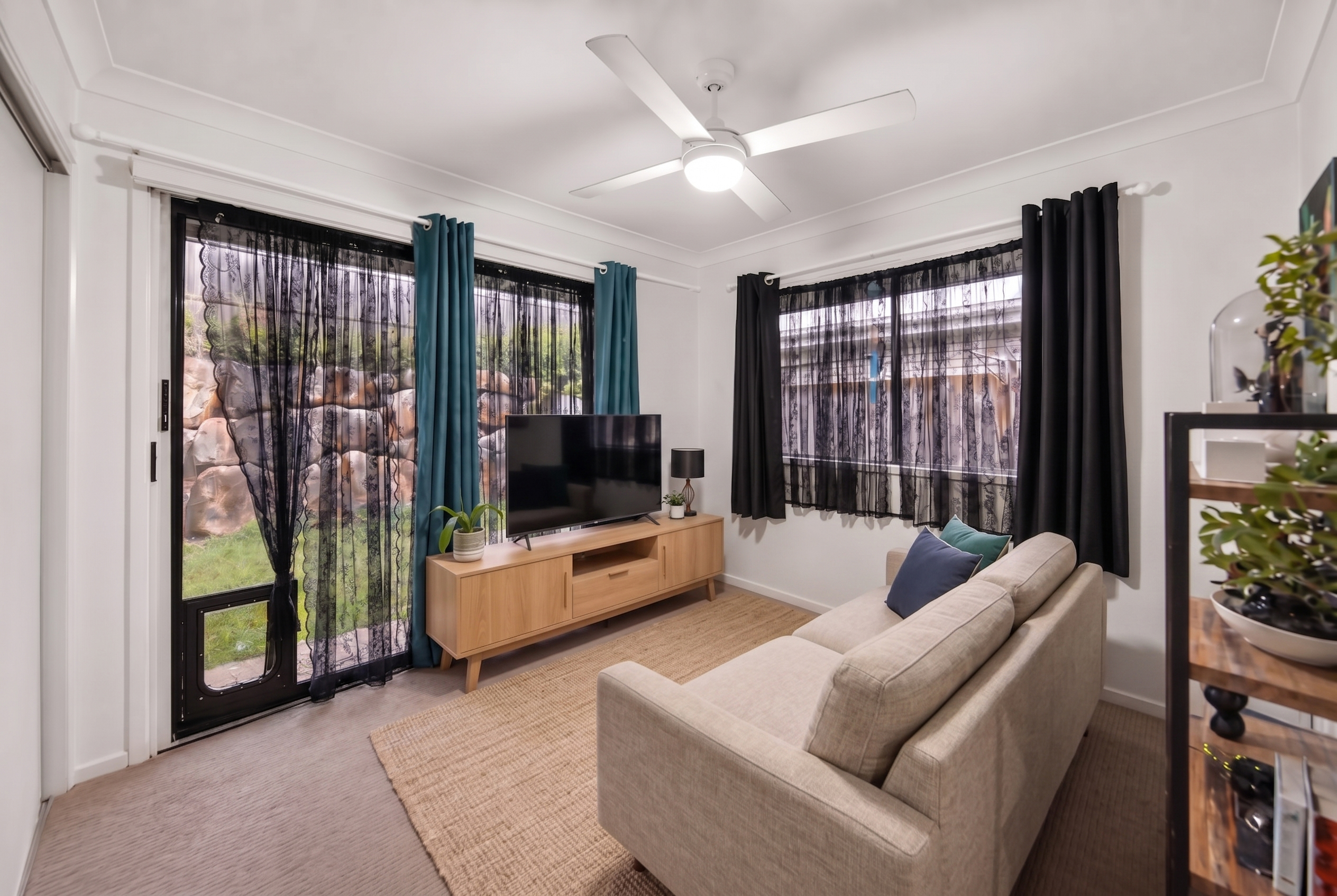 5-bedroom unit at 14 Southwood Circuit, Yarrabilba, QLD 4207, Logan, Queensland