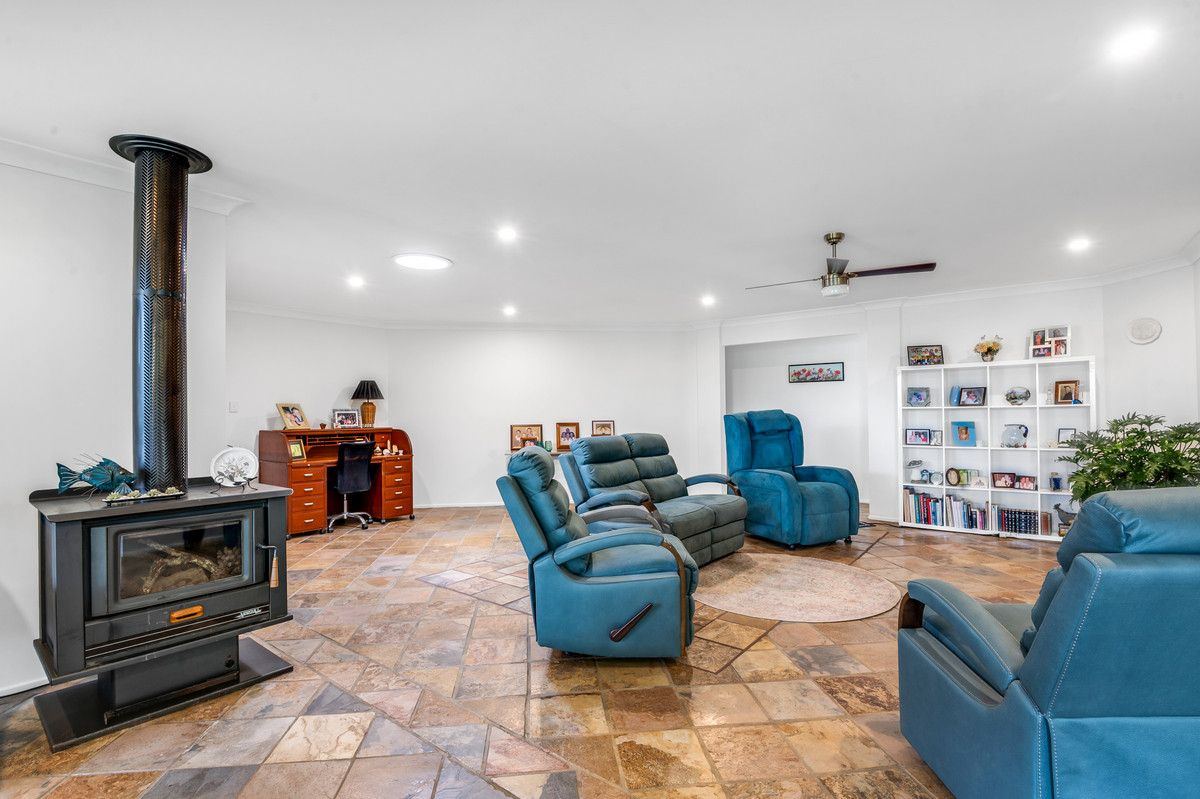 5-bedroom house at 62 Glen Road, Warwick, QLD 4370, Southern Downs, Queensland