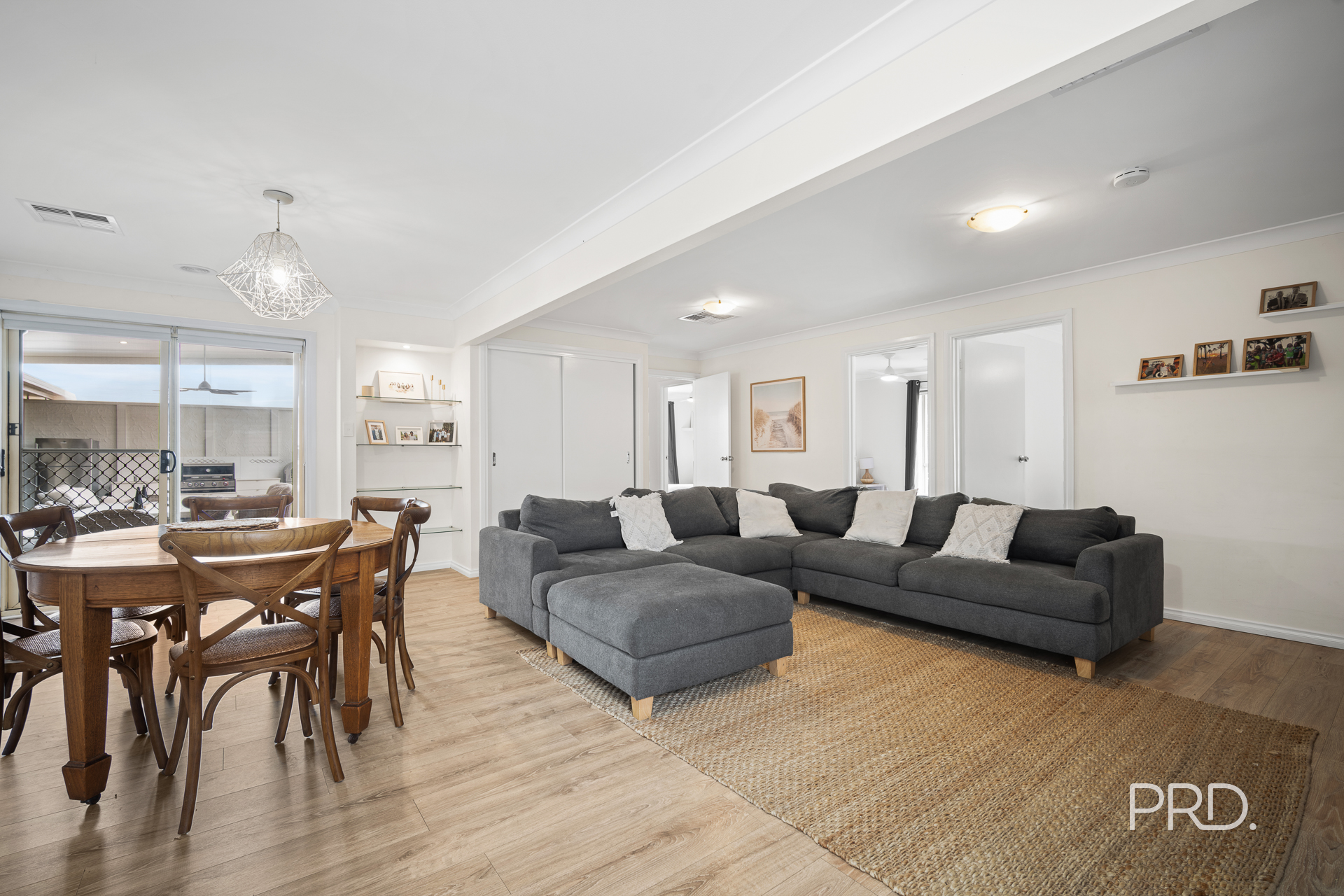 22 Karoom Drive, Glenfield Park, NSW 2650 - Image 8