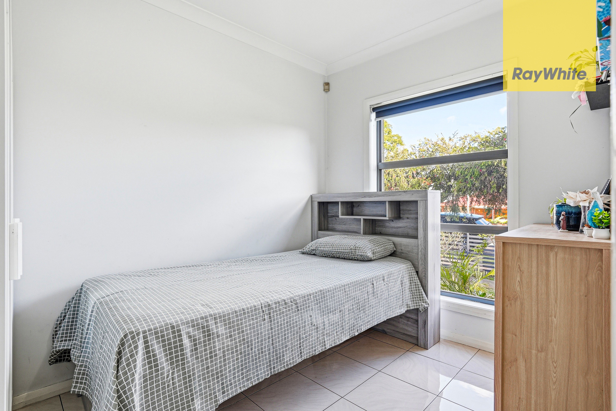4-bedroom unit at 5/44 Girraween Road, Girraween, NSW 2145, Cumberland, New South Wales
