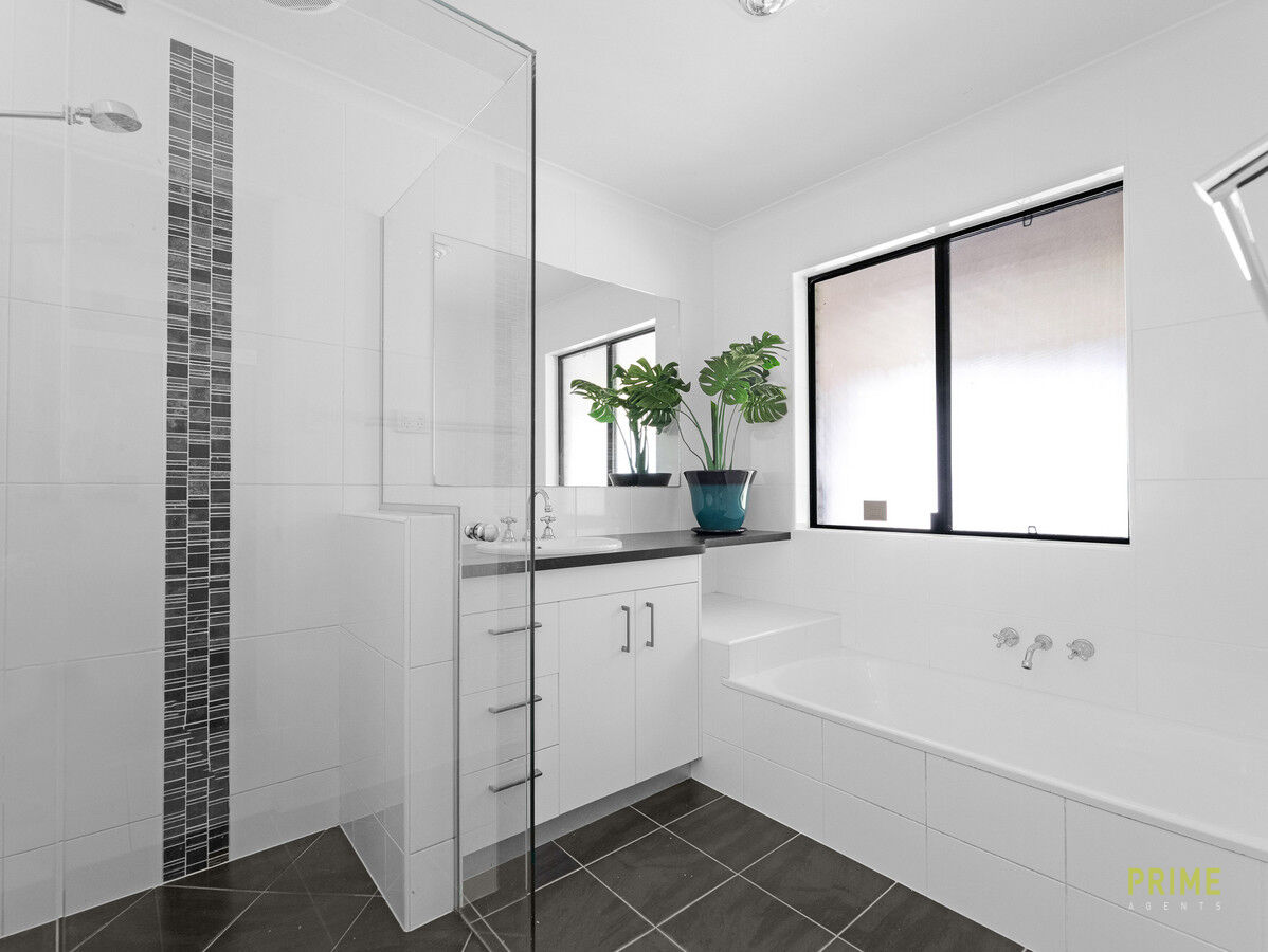 6-bedroom house at 77-79 CARRICK WAY, Wondunna QLD 4655, Fraser Coast, Queensland