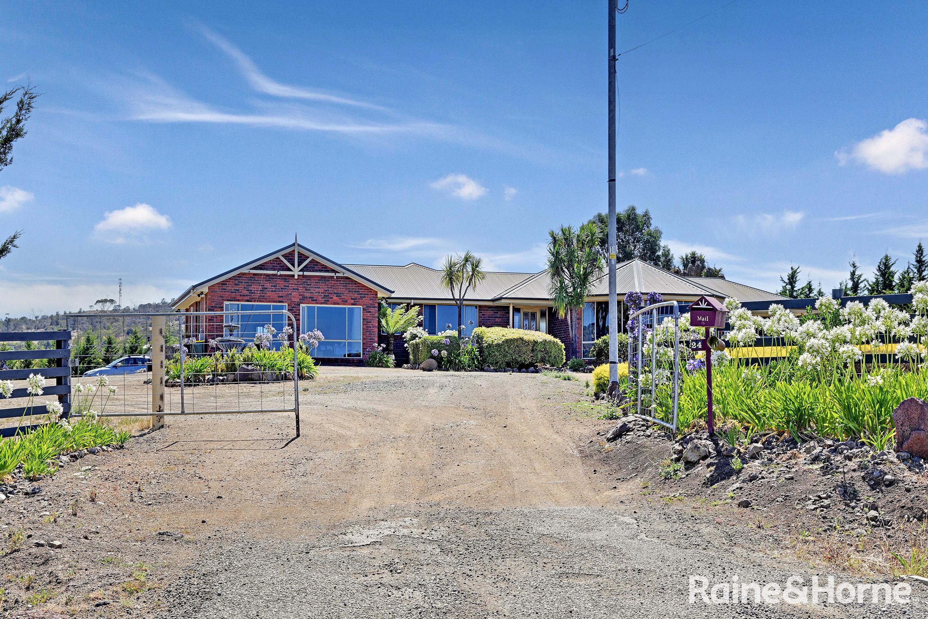 24 WOLSTENHOLME DRIVE, Sorell TAS 7172 - Image 2