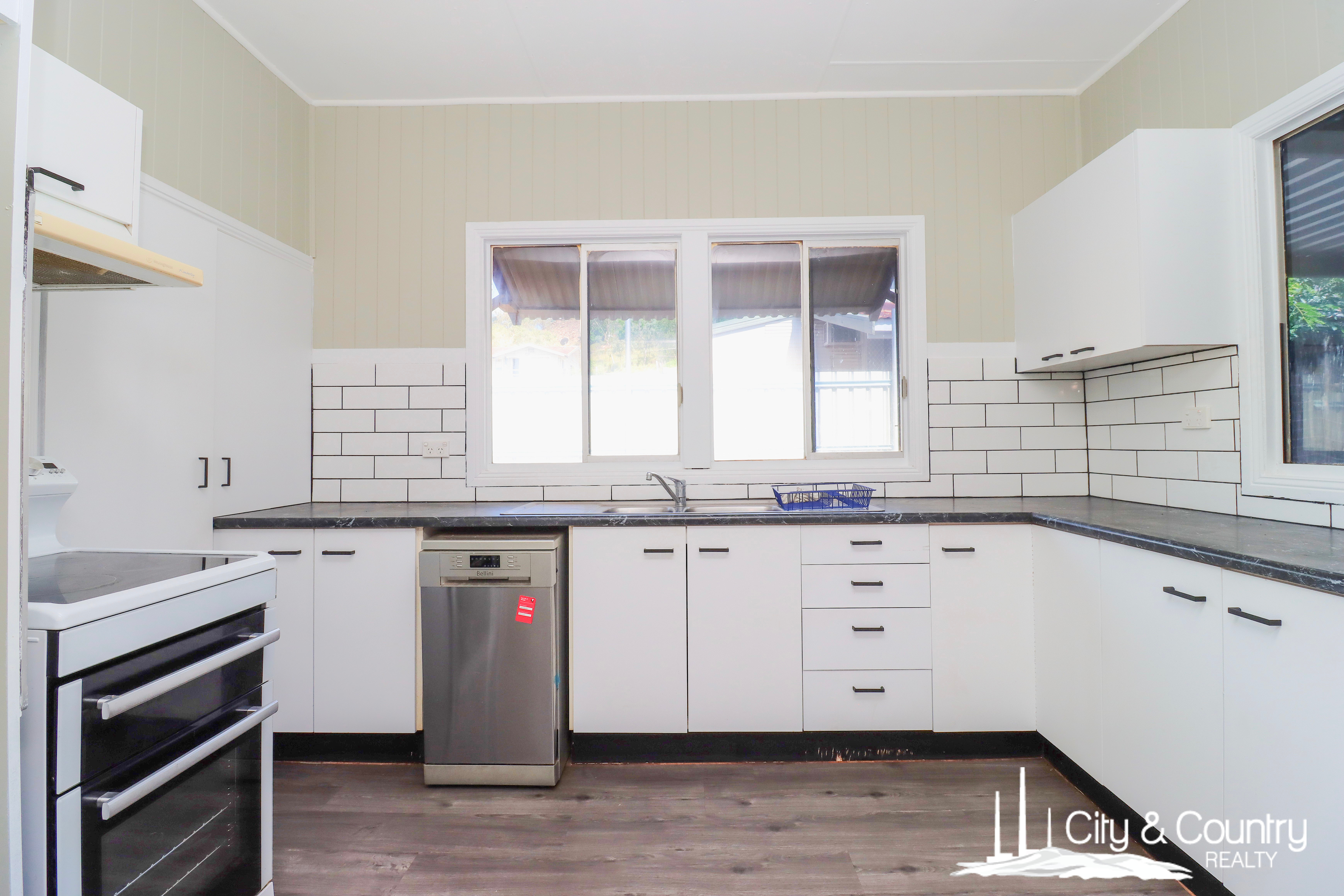 12 Dorothy Street, Mornington, QLD 4825 - Image 1