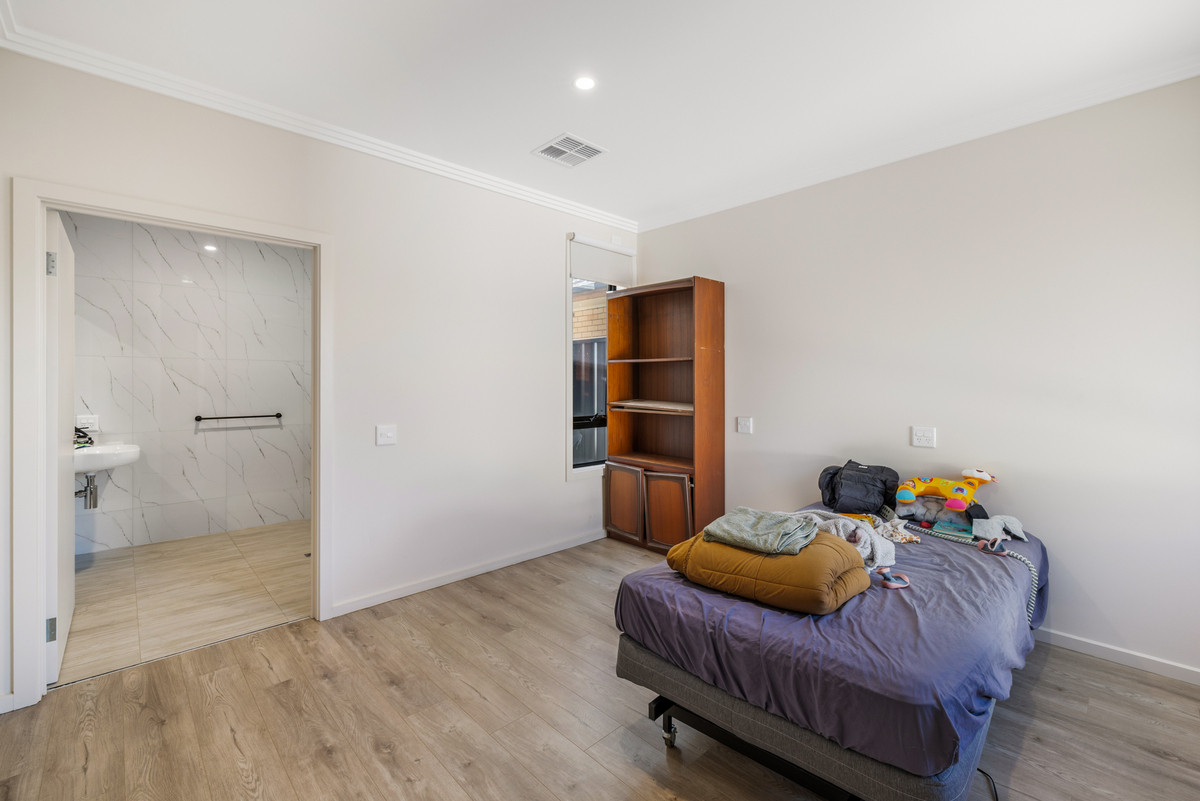 10 Whittlesea Street, Paralowie, SA 5108 - Image 6