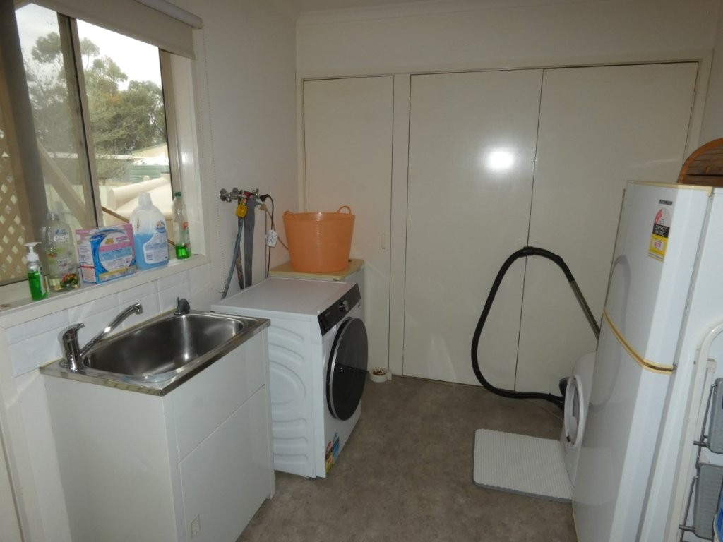 12 ALFRED STREET, Donald VIC 3480 - Image 2