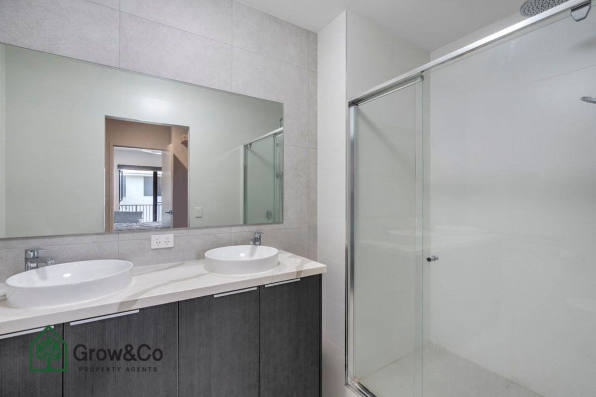 4-bedroom unit at 36/38 Creekside Terrace, Albany Creek, QLD 4035, Moreton Bay, Queensland