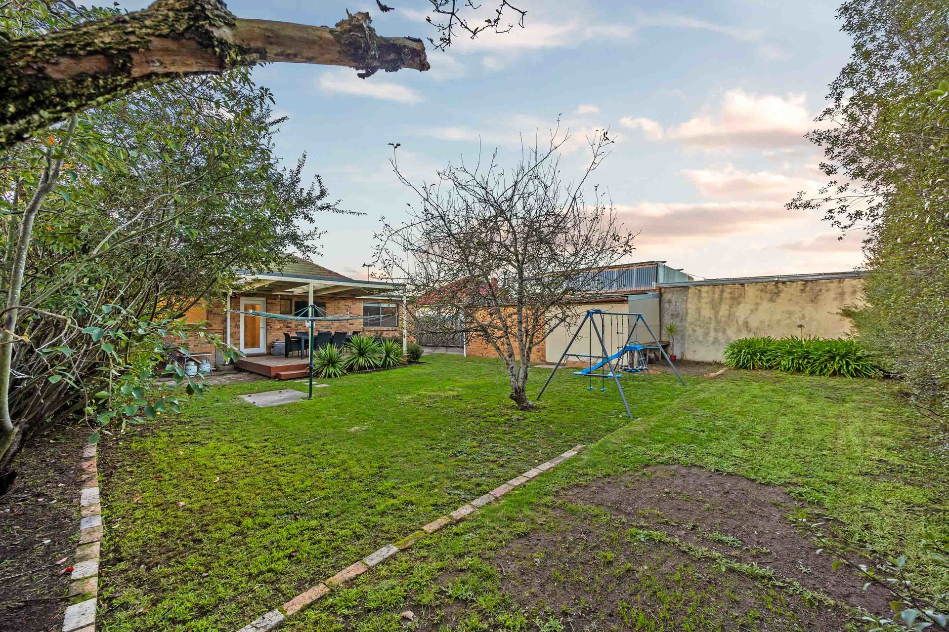 3-bedroom house at 13 Iris Avenue, Wendouree, VIC 3355, Ballarat, Victoria