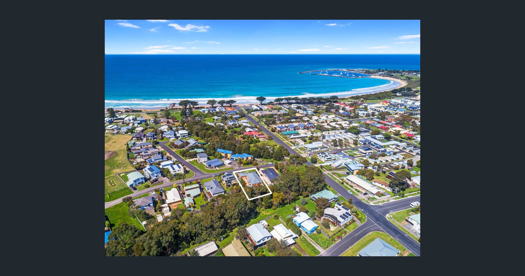 4-bedroom house at 5 Holzer Drive, Apollo Bay, VIC 3233, Colac Otway, Victoria