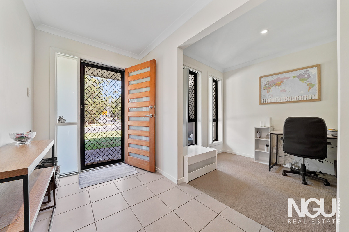 19 Coldstream Way, Holmview, QLD 4207 - Image 2