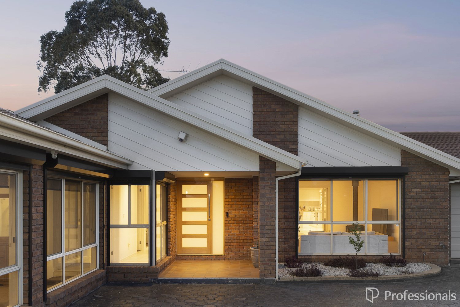 11 EAGLE TERRACE, Taylors Lakes VIC 3038 - Image 3