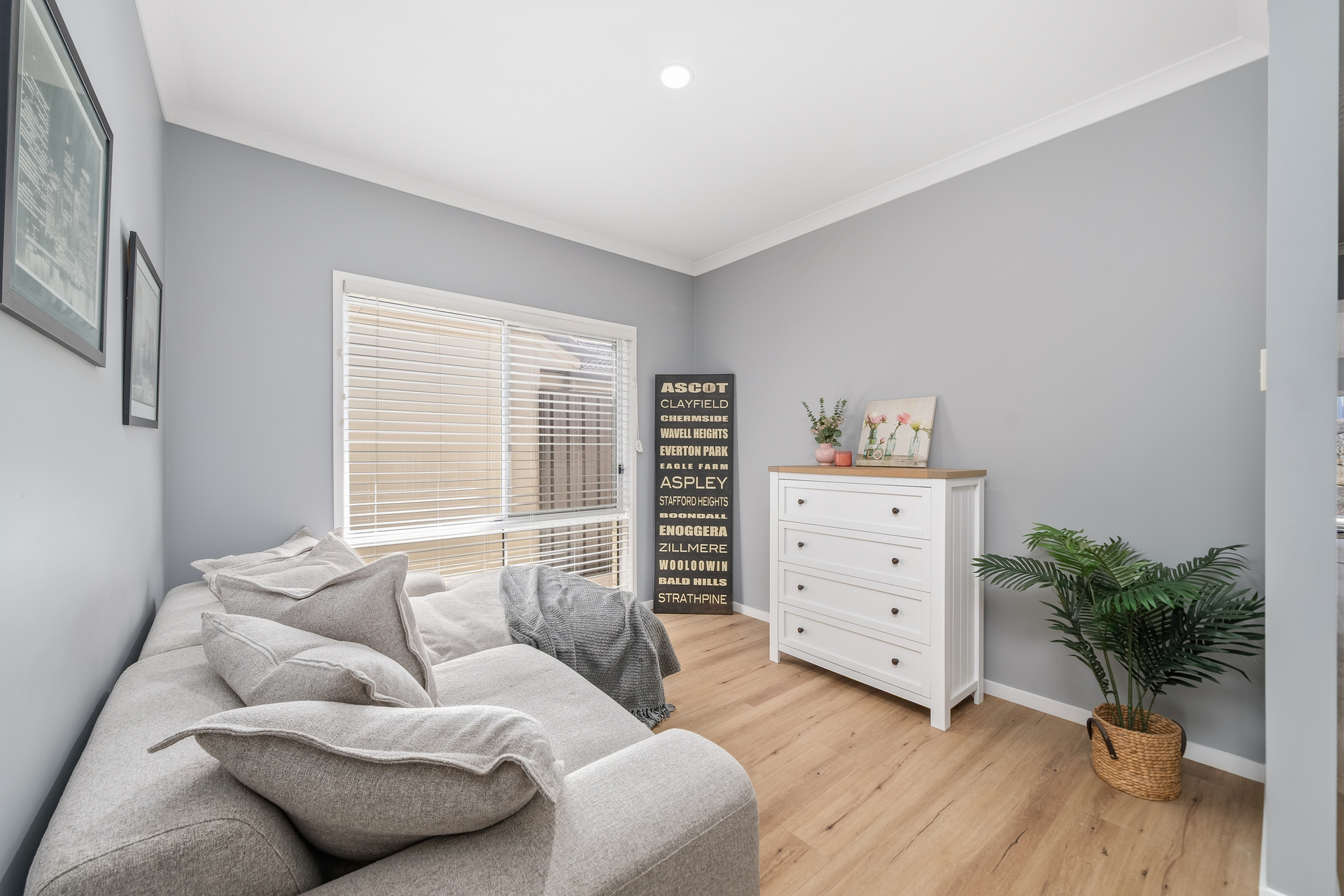 6 LANGHAM CRESCENT, North Lakes QLD 4509 - Image 10