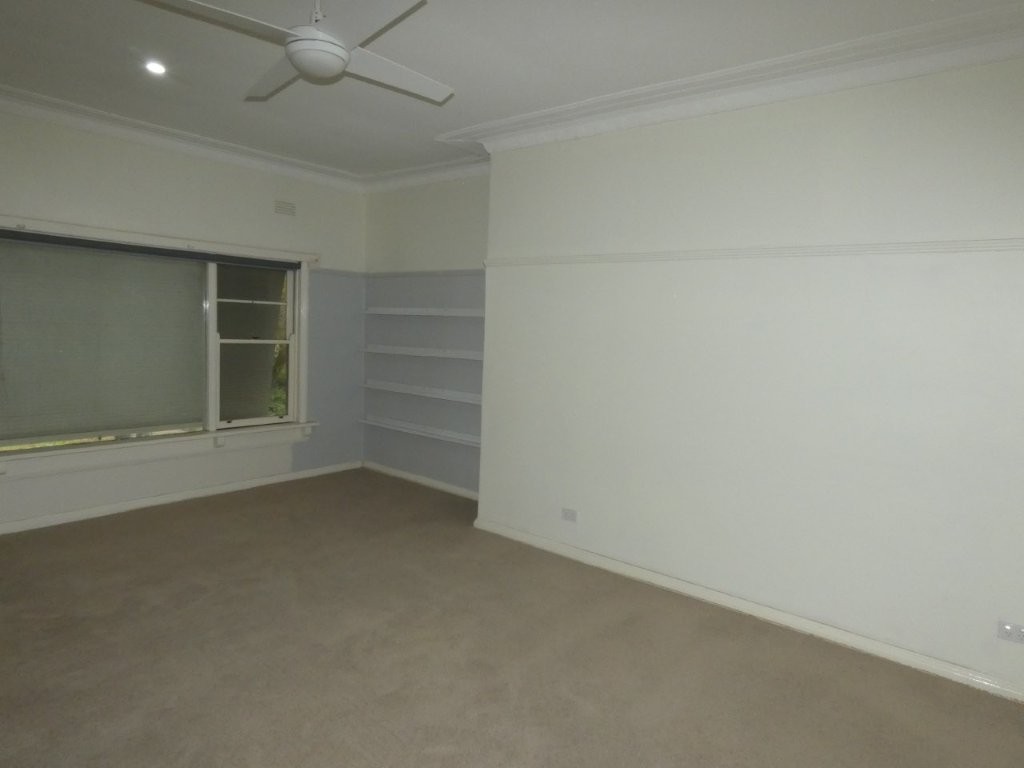 5-bedroom house at 43 Devereux Street, Warracknabeal, VIC 3393, Yarriambiack, Victoria