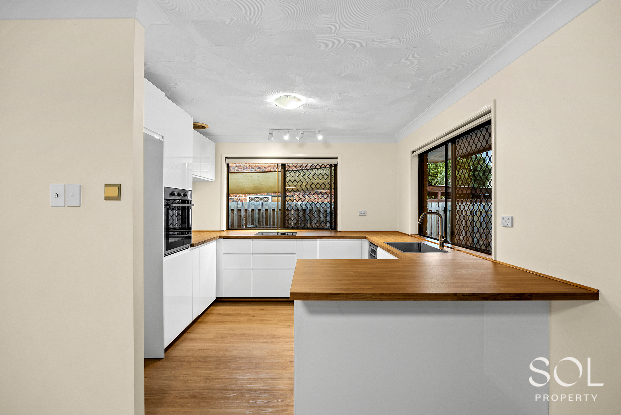 25 AGNEW STREET, Aspley QLD 4034 - Image 2