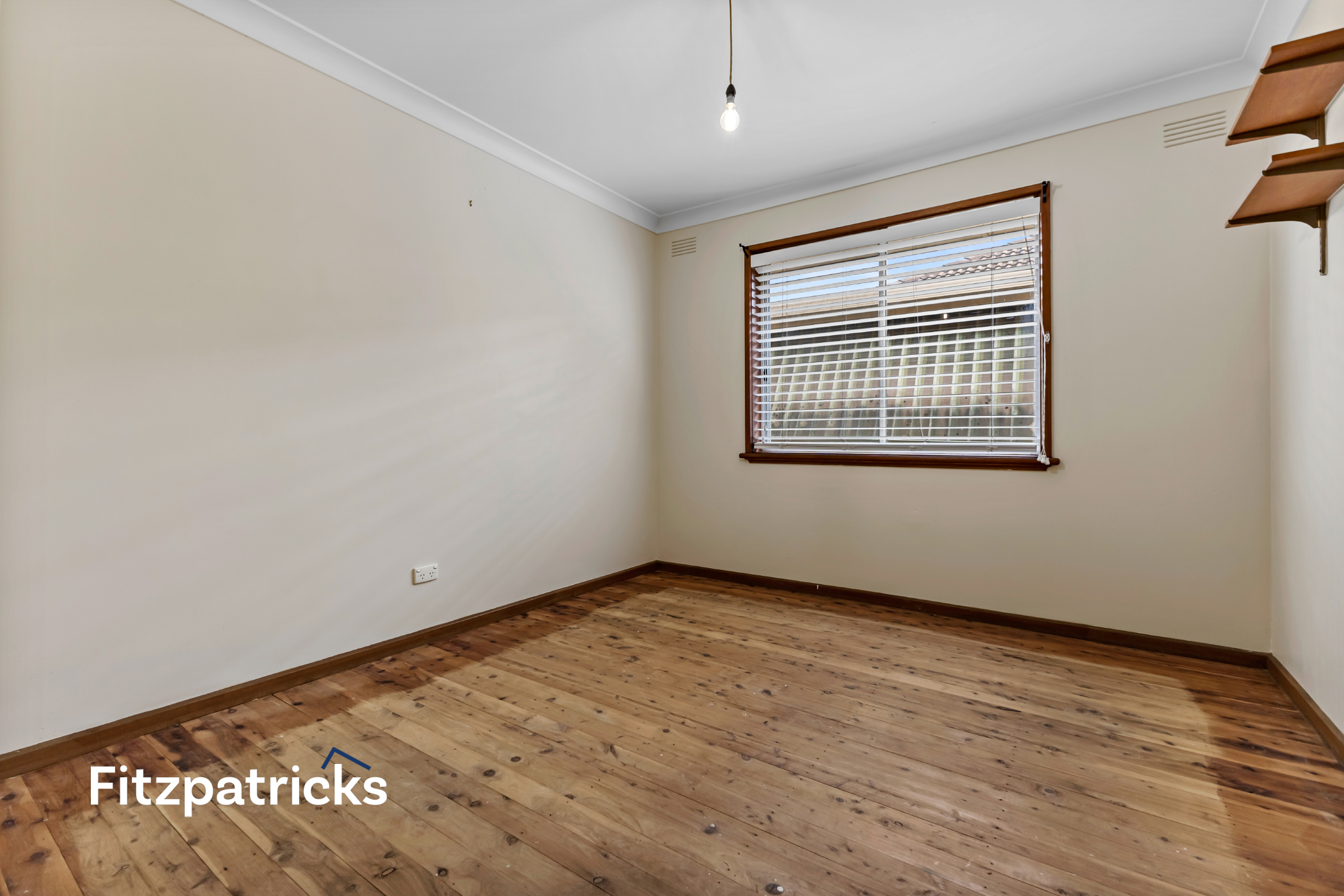 86 RAYE STREET, Tolland NSW 2650 - Image 5
