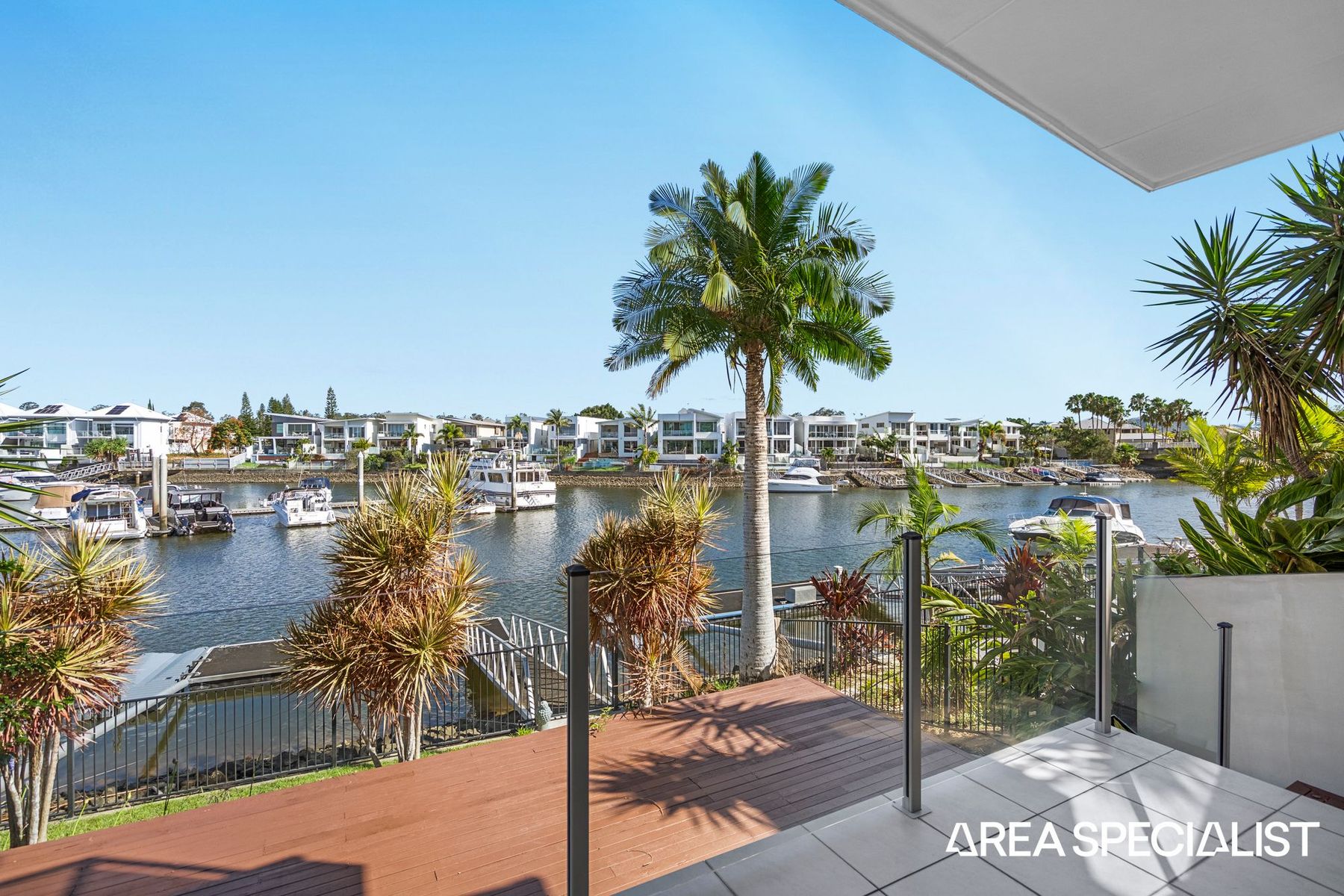 19 Coomera Court, Helensvale, QLD 4212 - Image 1