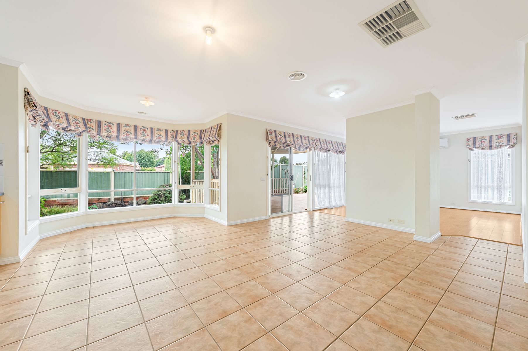 1 Tahara Court, Werribee, VIC 3030 - Image 8