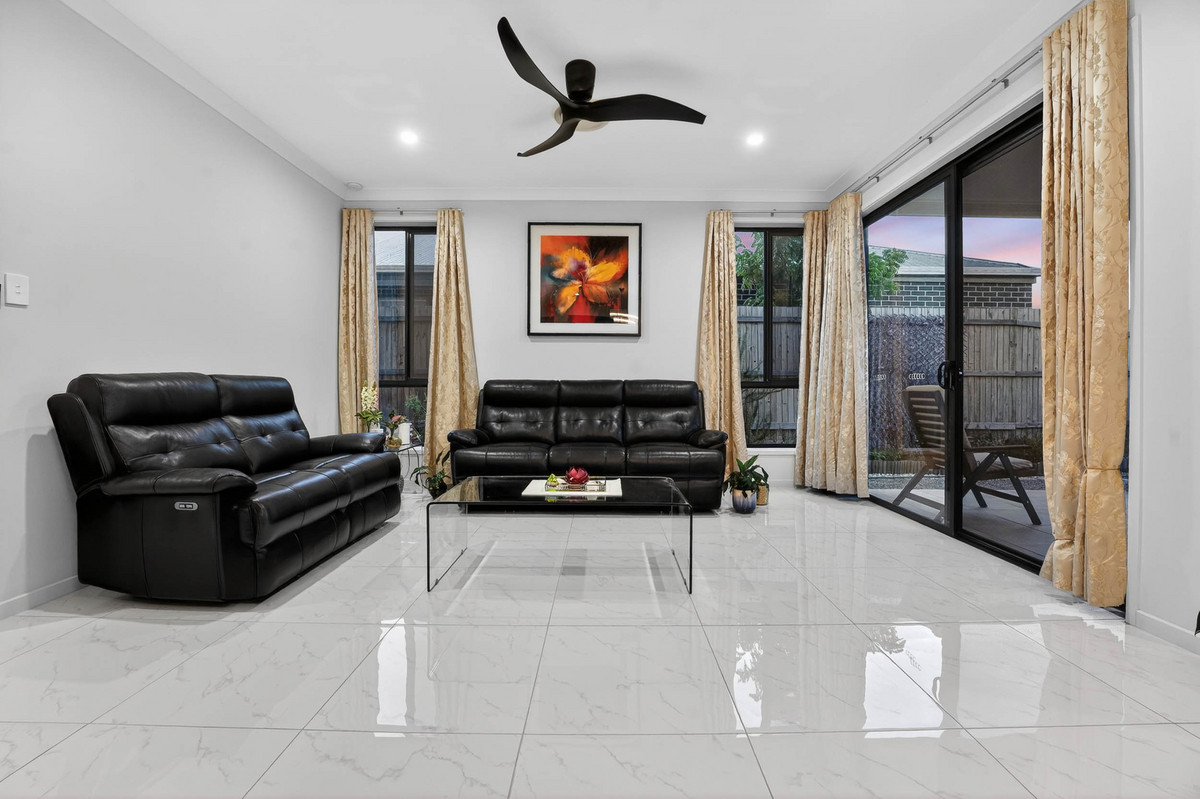 20 BEDFORD CRESCENT, Spring Mountain QLD 4300 - Image 7