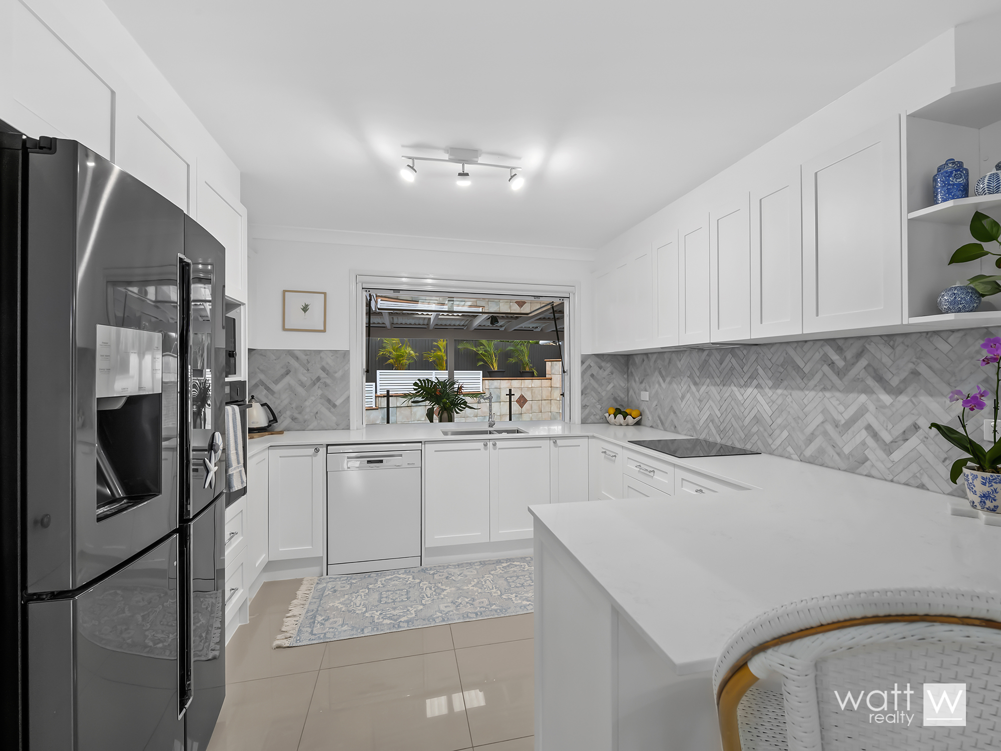 5 LYTHAM COURT, Albany Creek QLD 4035 - Image 2