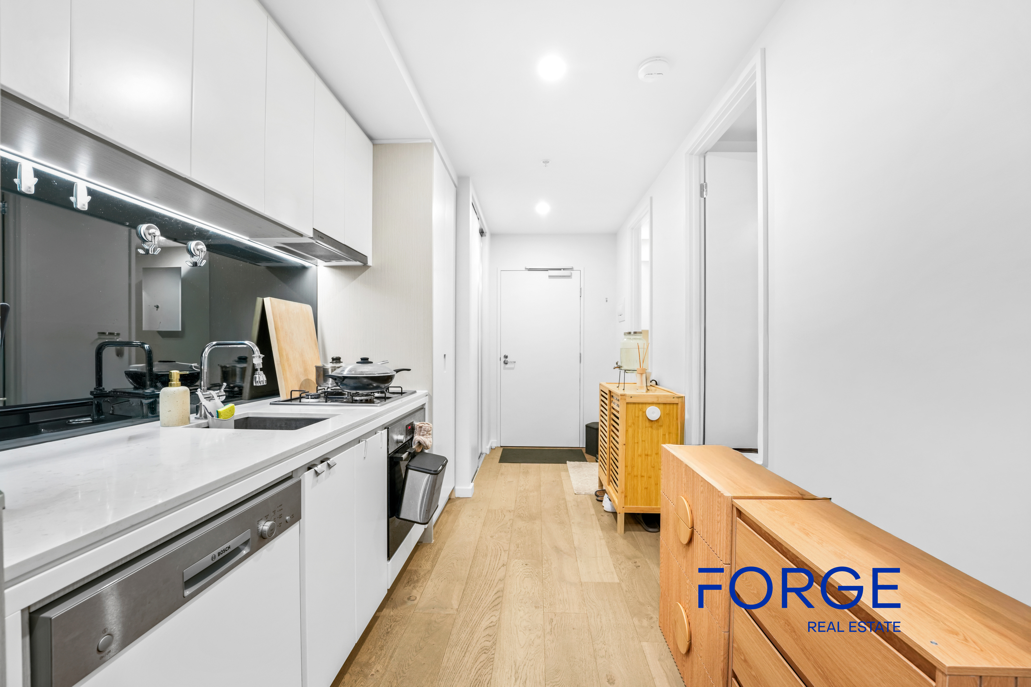 1-bedroom unit at APARTMENT 507 600 DONCASTER ROAD, DONCASTER VIC 3108, Manningham, Victoria