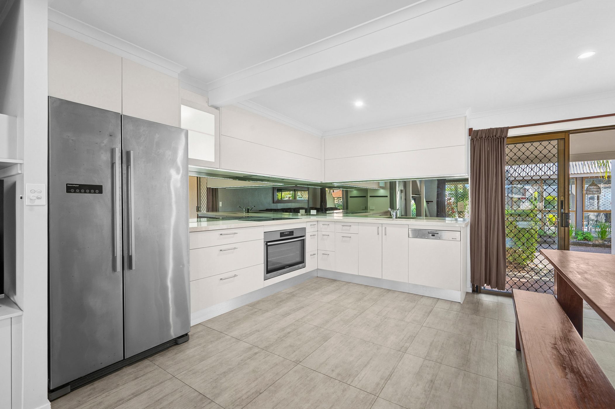 12/124 Noosa Parade, Noosaville, Qld, 4566 - Image 1