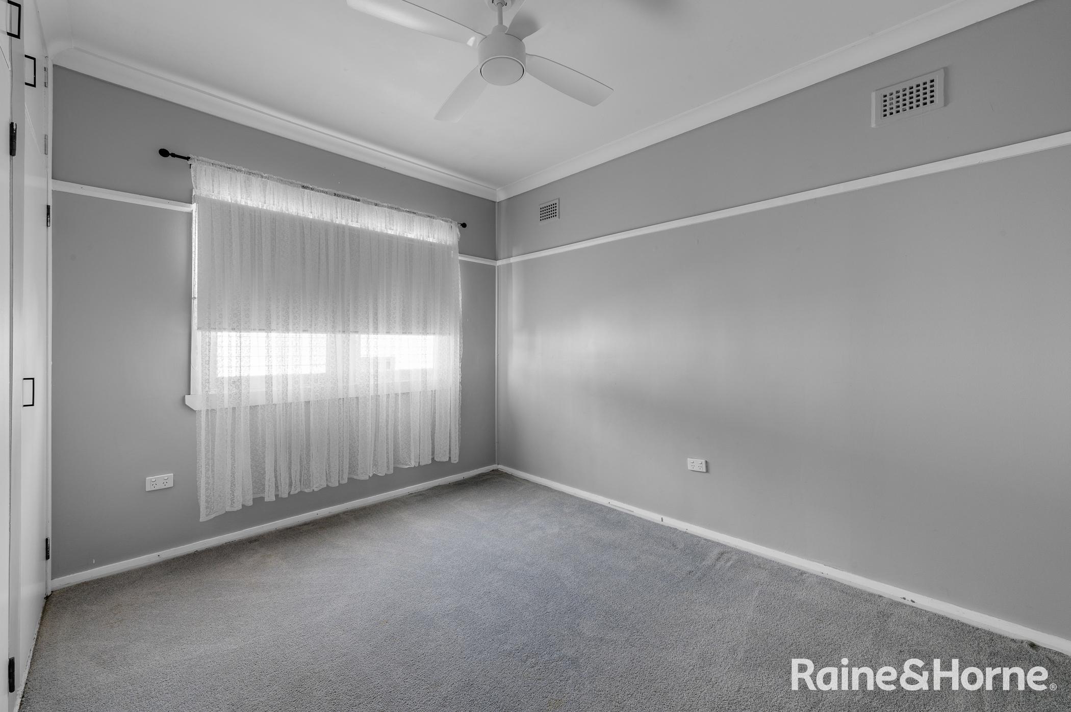 8 Gould Avenue, Nowra, NSW 2541 - Image 6