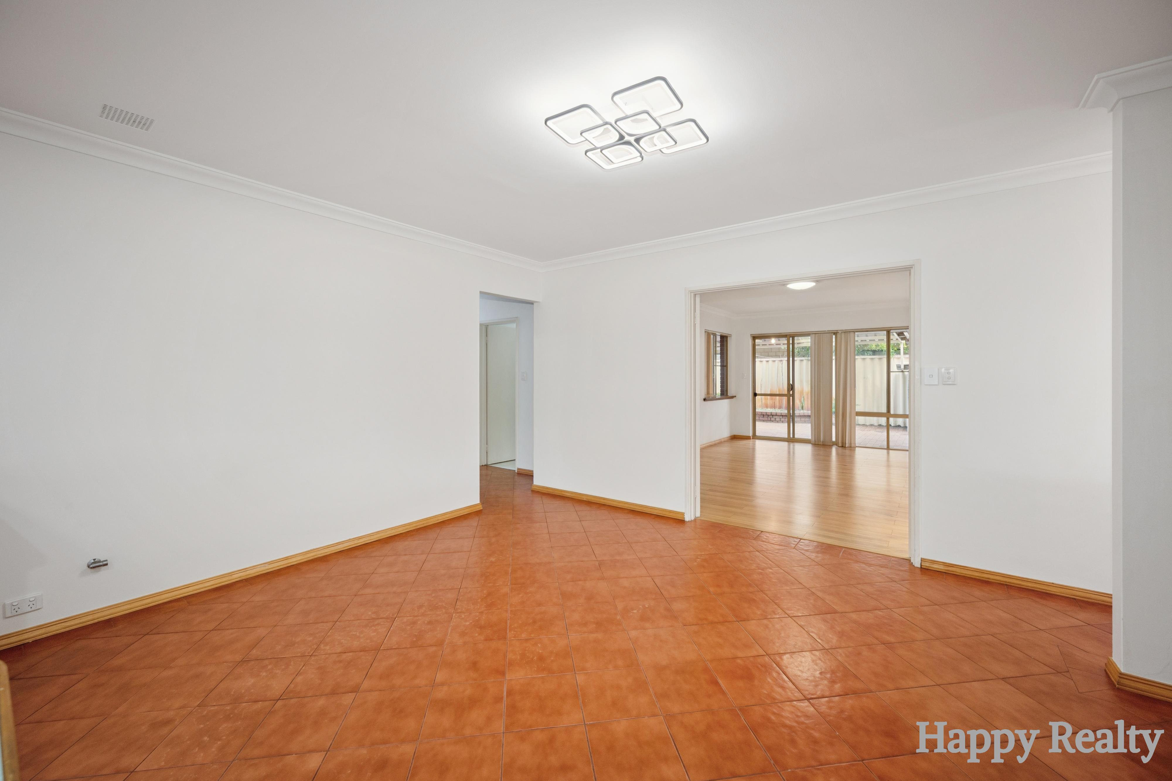 83 Waratah Boulevard, Canning Vale, WA 6155 - Image 9