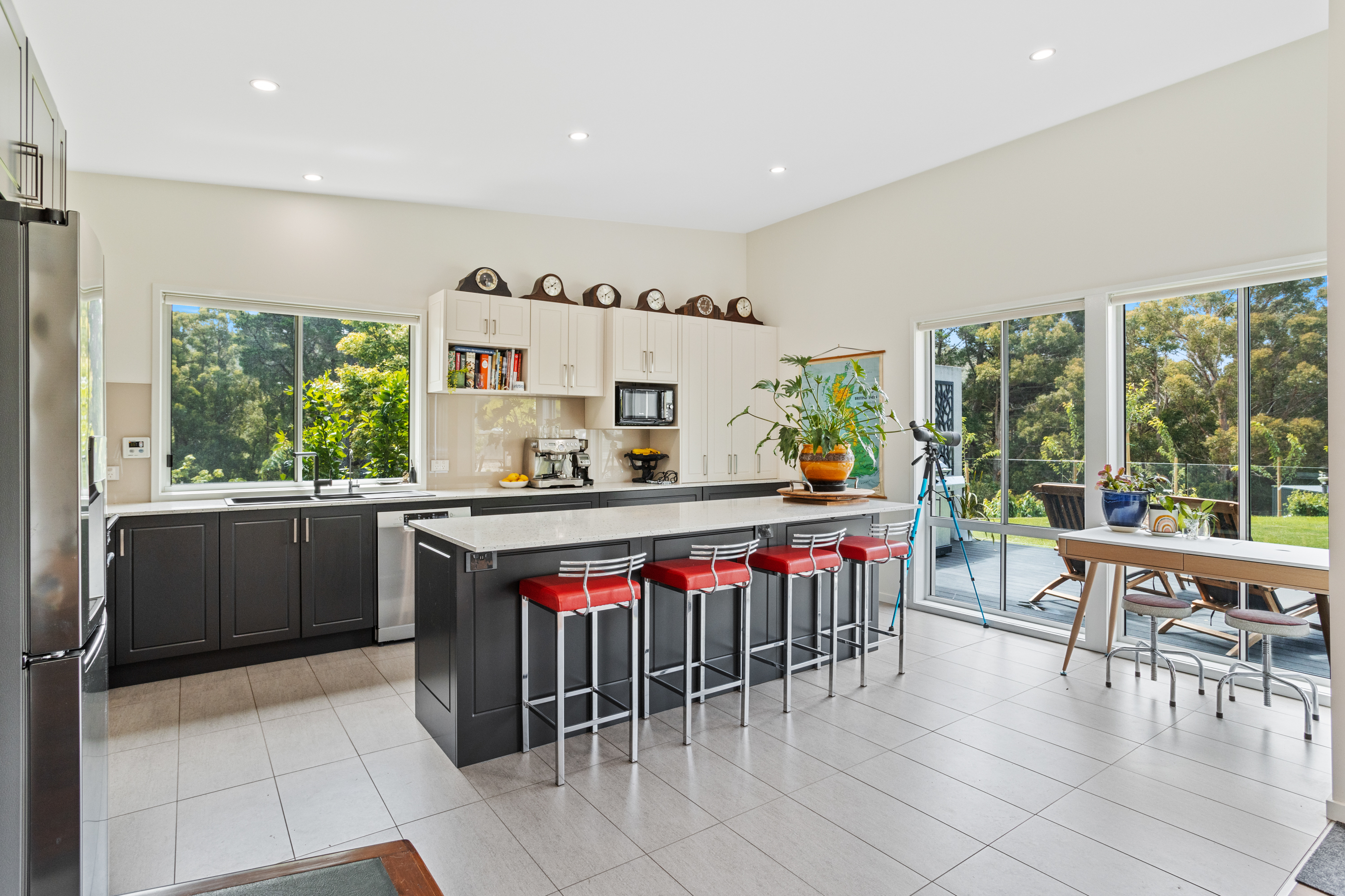 5-bedroom house at HONEYWOOD COTTAGE 72 PULLENS ROAD, WOODBRIDGE TAS 7162, Kingborough, Tasmania
