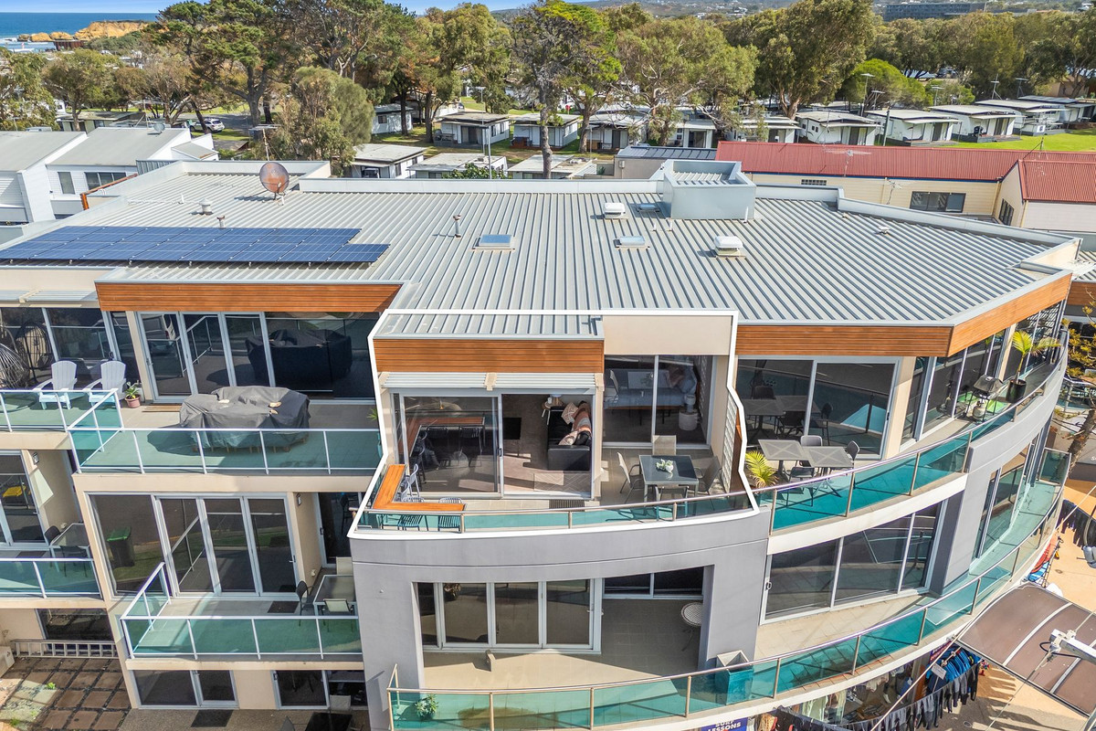 10 7 BELL STREET, TORQUAY VIC 3228 - Image 1