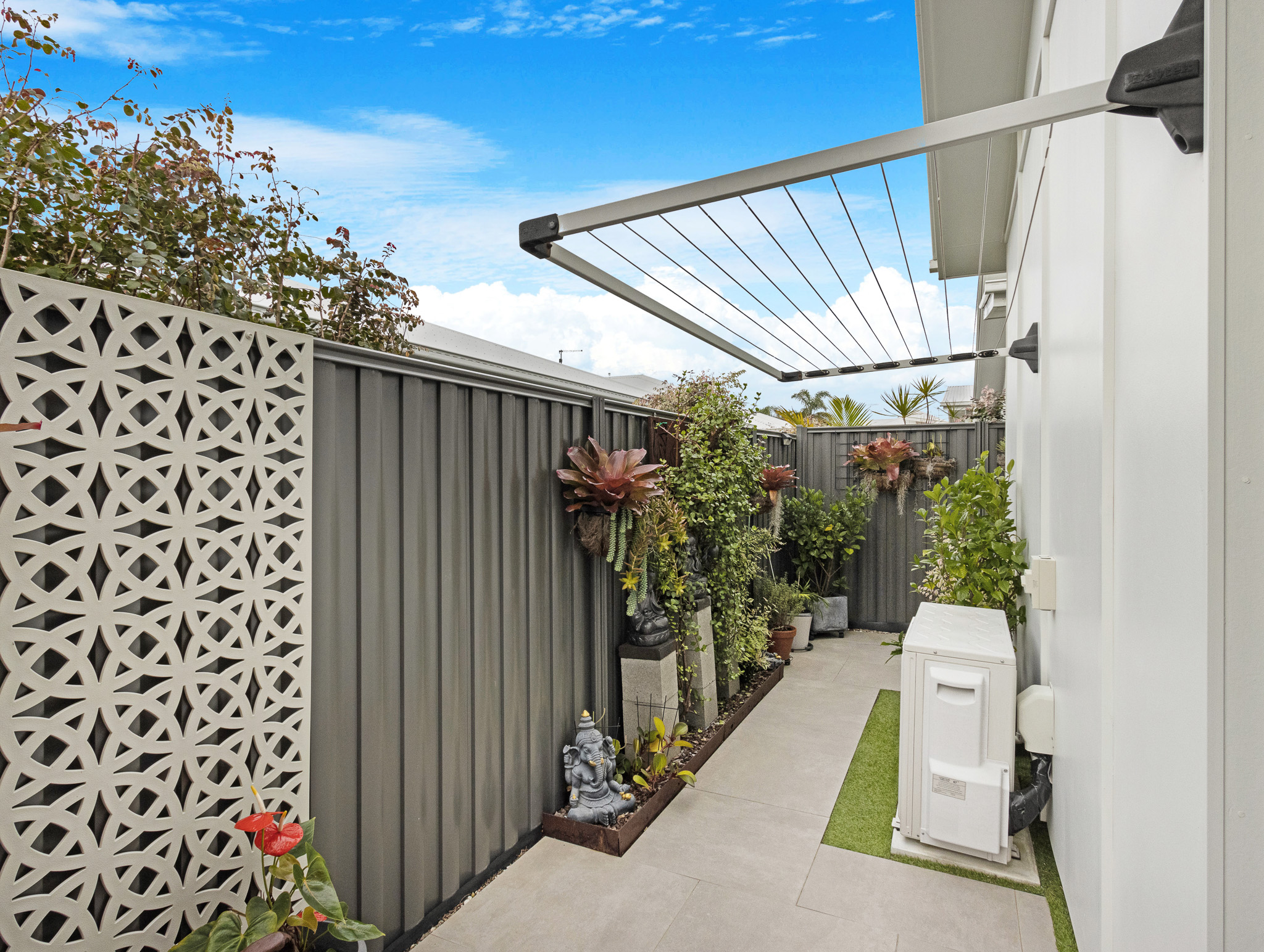 10/835 Boat Harbour Drive, Urangan, Qld, 4655 - Image 2