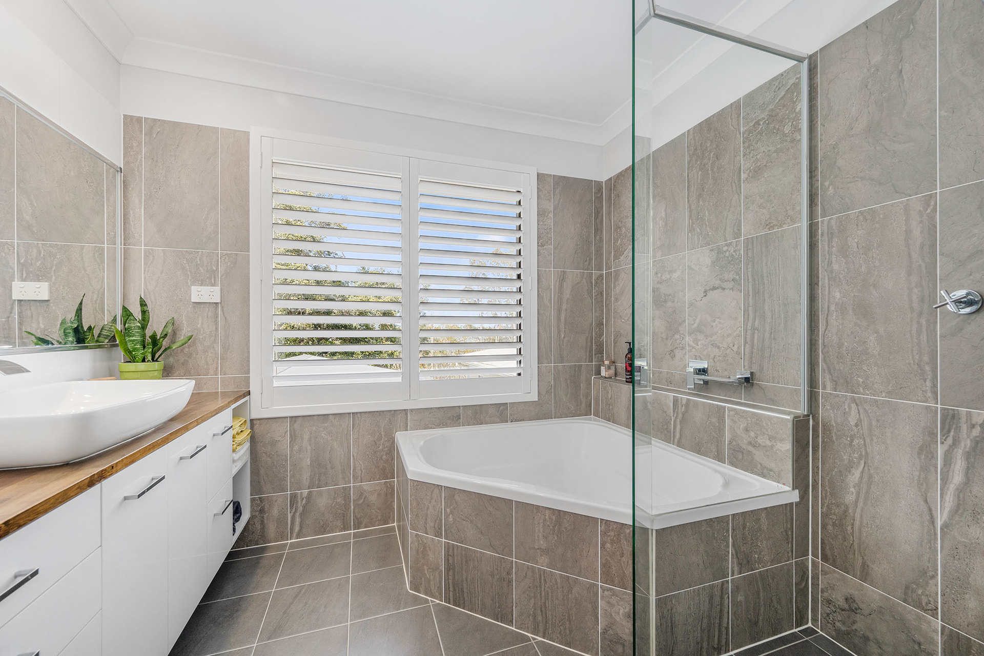 4-bedroom house at 143 Riverside Drive, Riverside, NSW 2444, Port Macquarie-Hastings, New South Wales