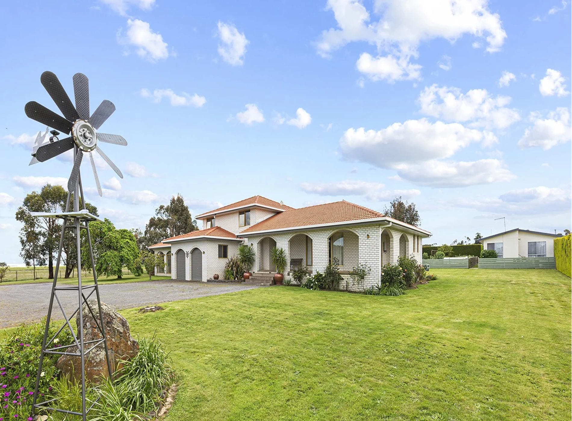 1-bedroom unit at 296 Remembrance Drive, Cardigan, VIC 3352, Ballarat, Victoria