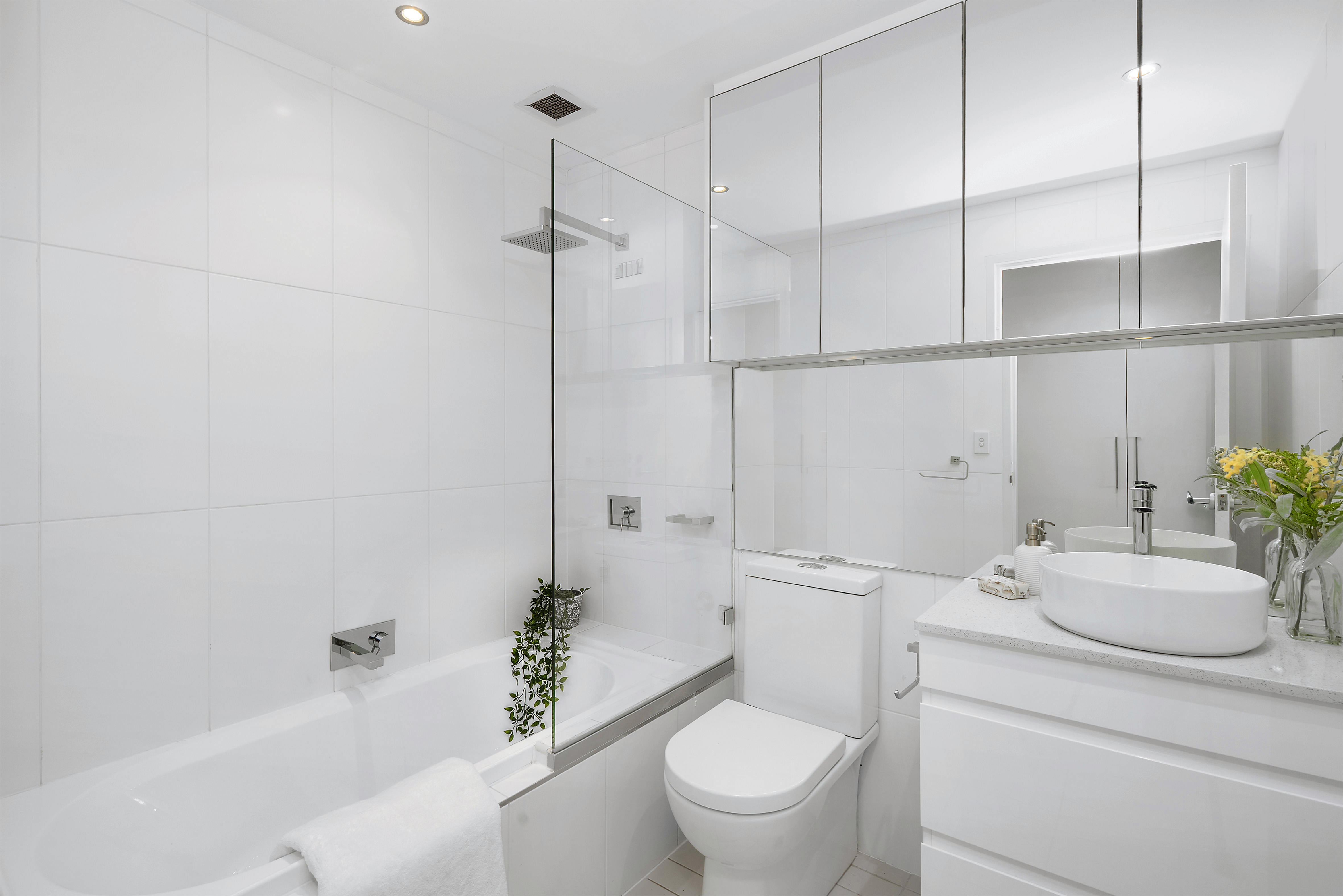 2-bedroom unit at 19 368 MILITARY ROAD, CREMORNE NSW 2090, North Sydney, New South Wales