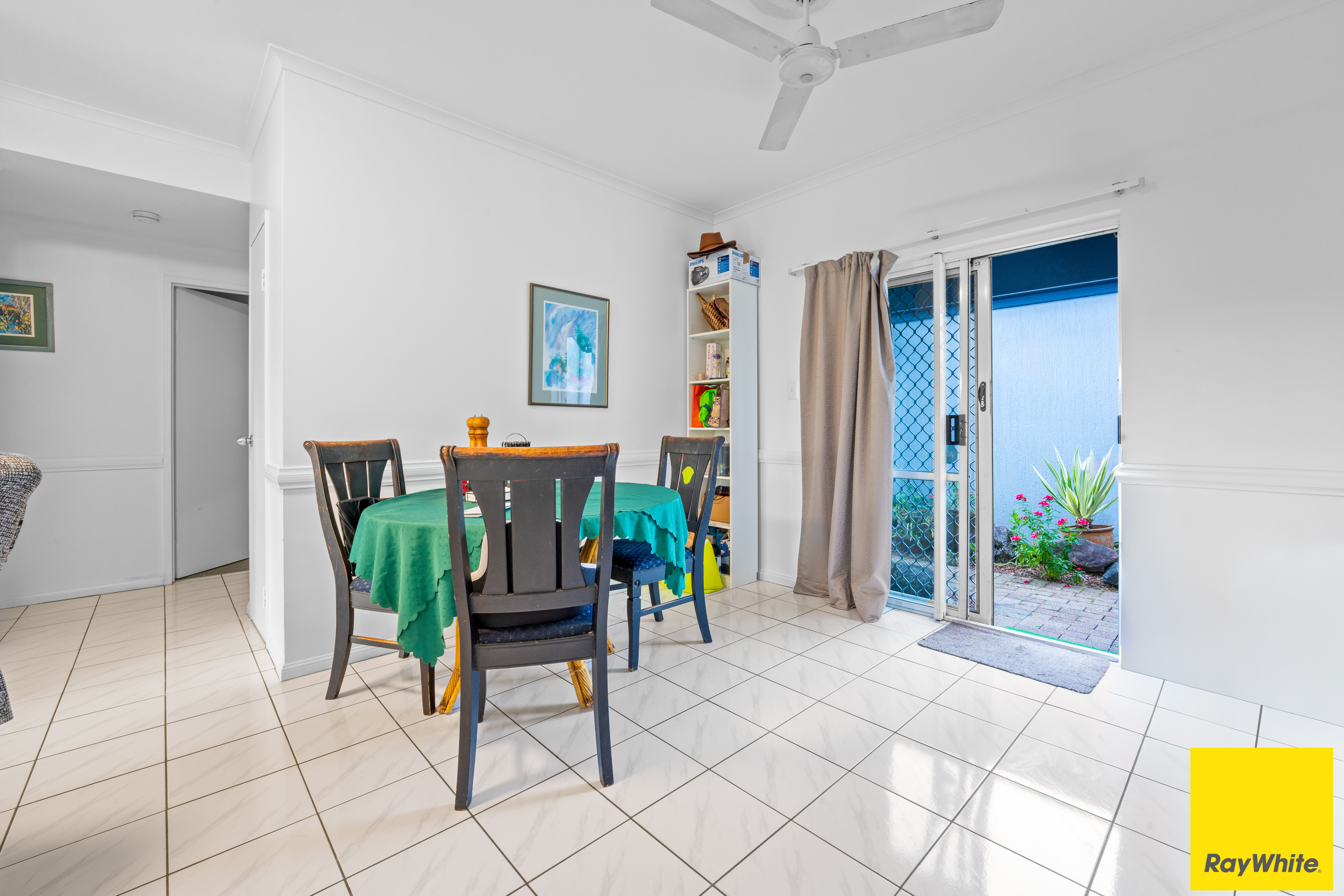 4/10 Brown Street, Woree, QLD 4868 - Image 5