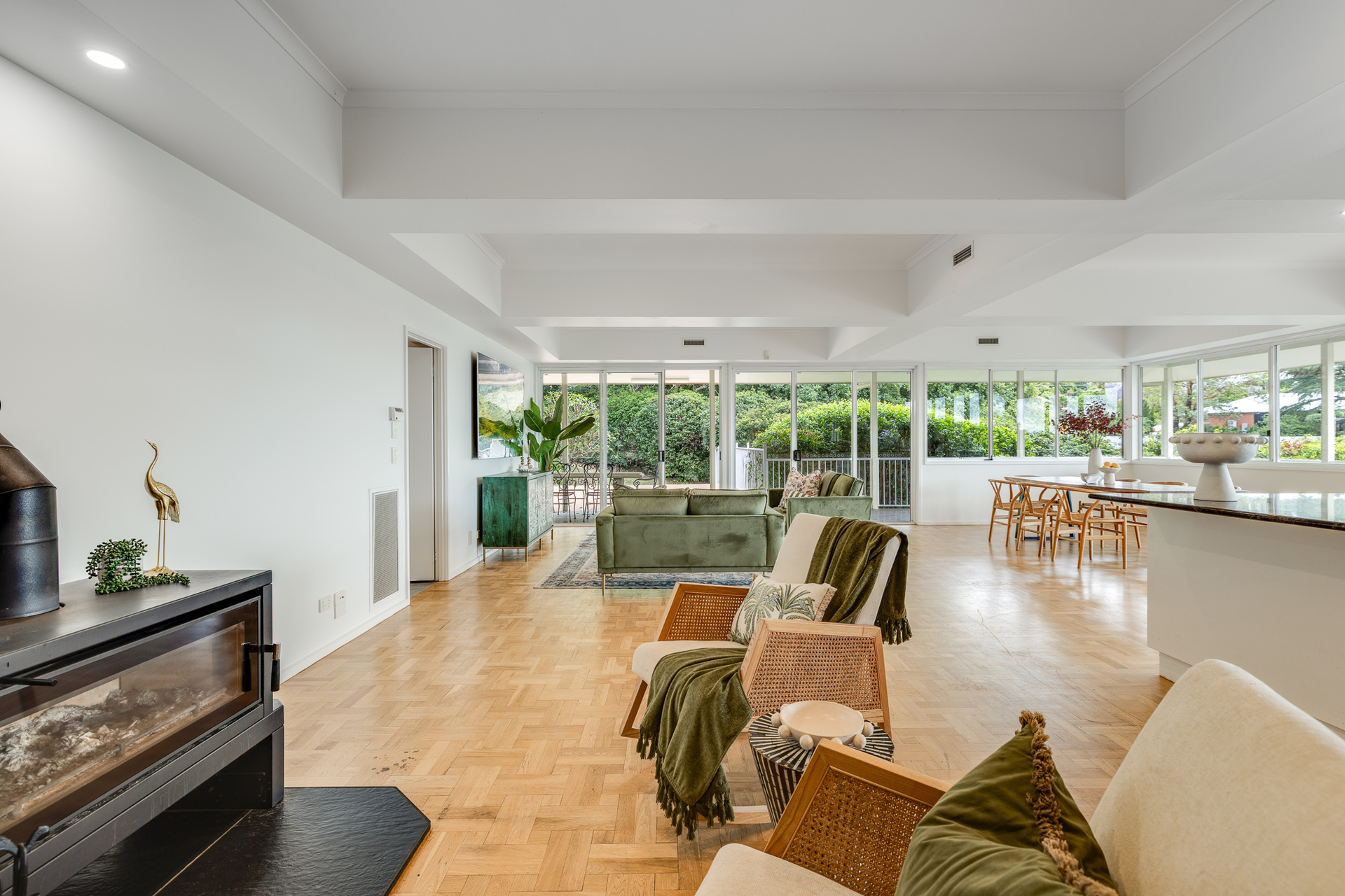 7-bedroom house at 7 Curzon Street, Mount Lofty, QLD 4350, , Queensland