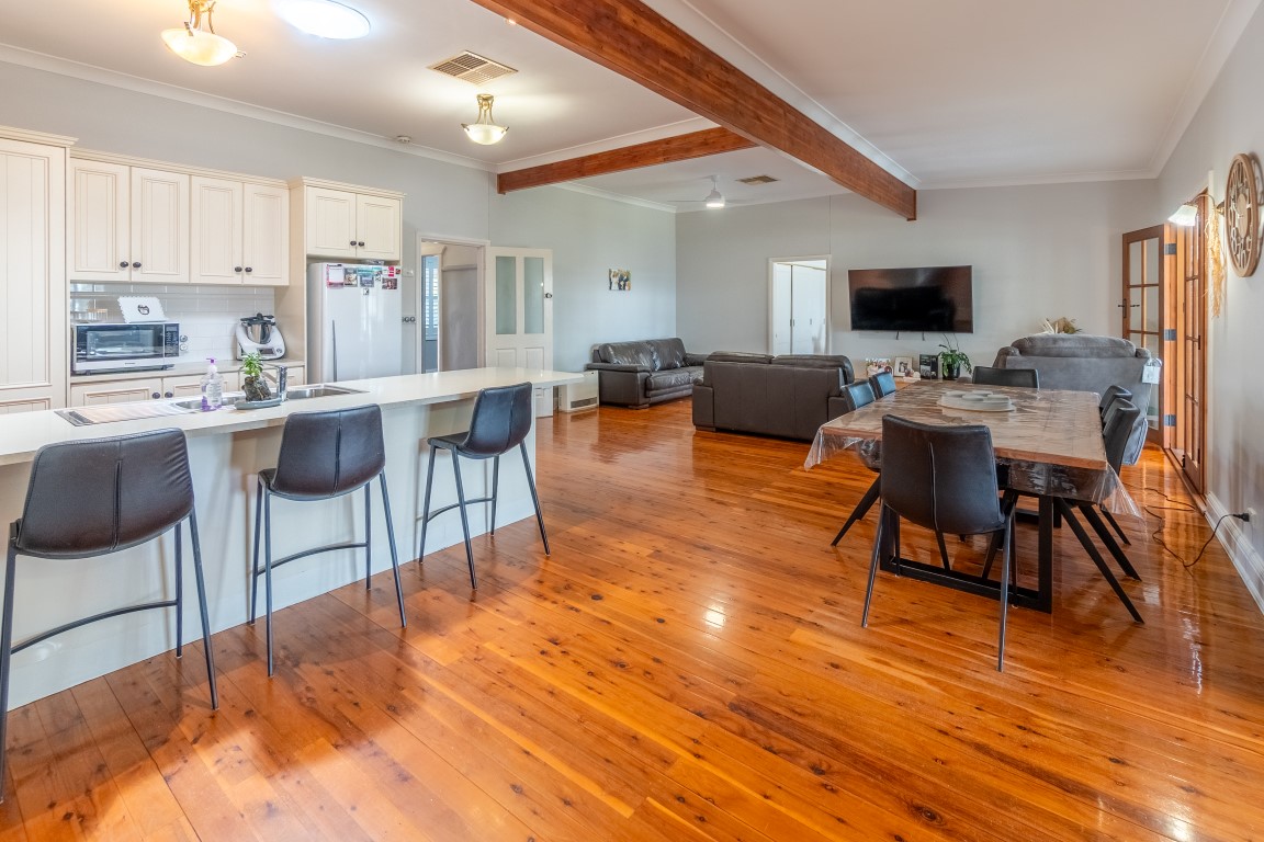 249-251 Hoskins Street, Temora, Nsw, 2666 - Image 10