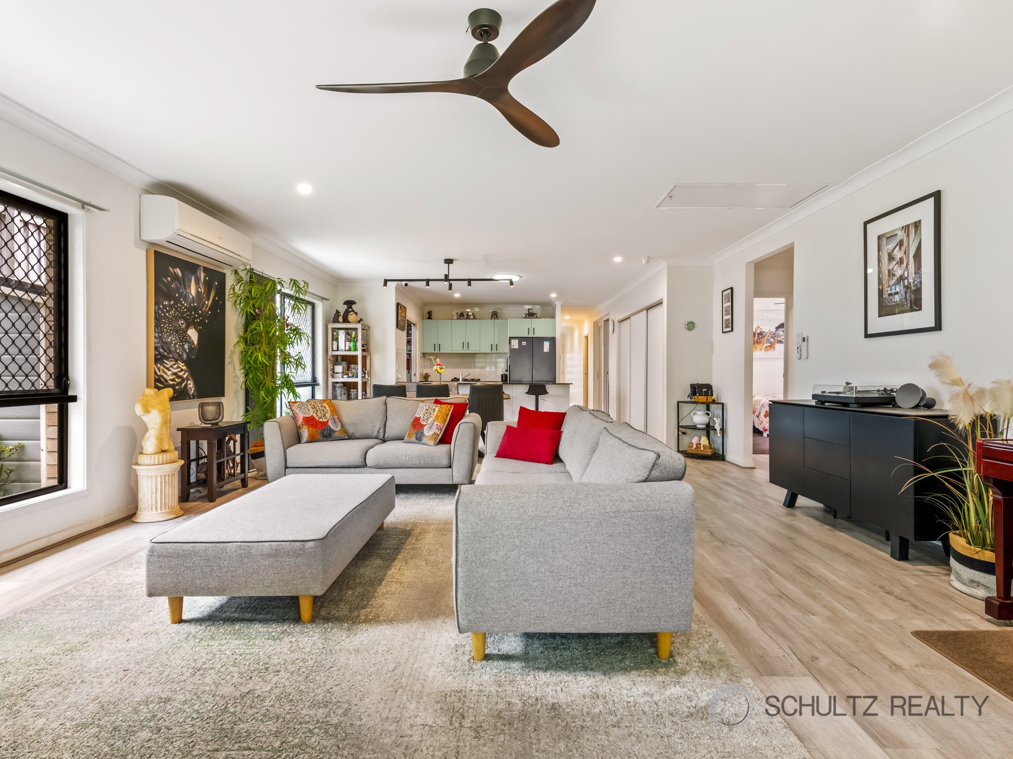 62 SANDOVER CIRCUIT, Holmview QLD 4207 - Image 3