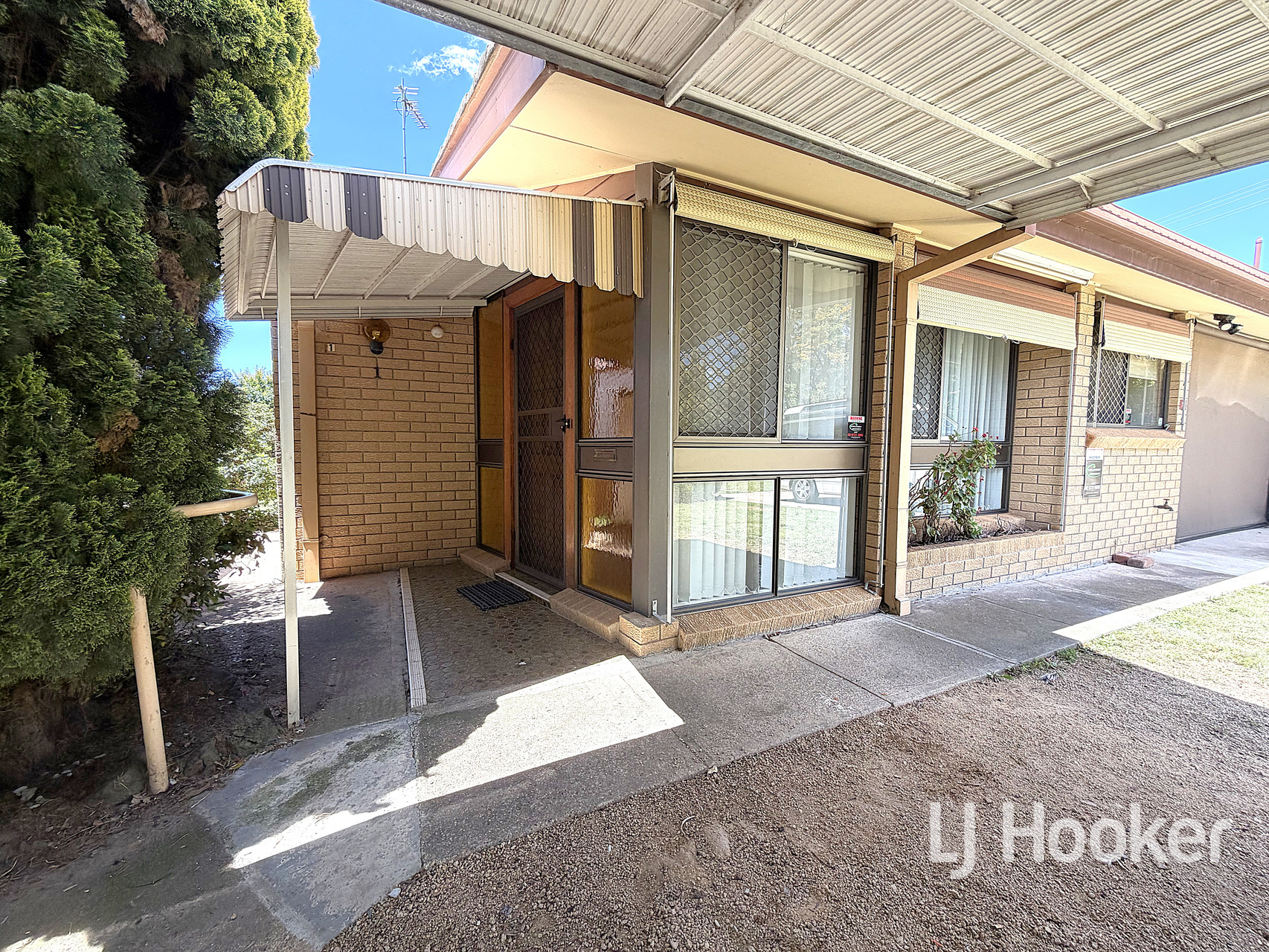 3-bedroom unit at 1/82 Lawrence Street, Inverell, NSW 2360, Inverell, New South Wales