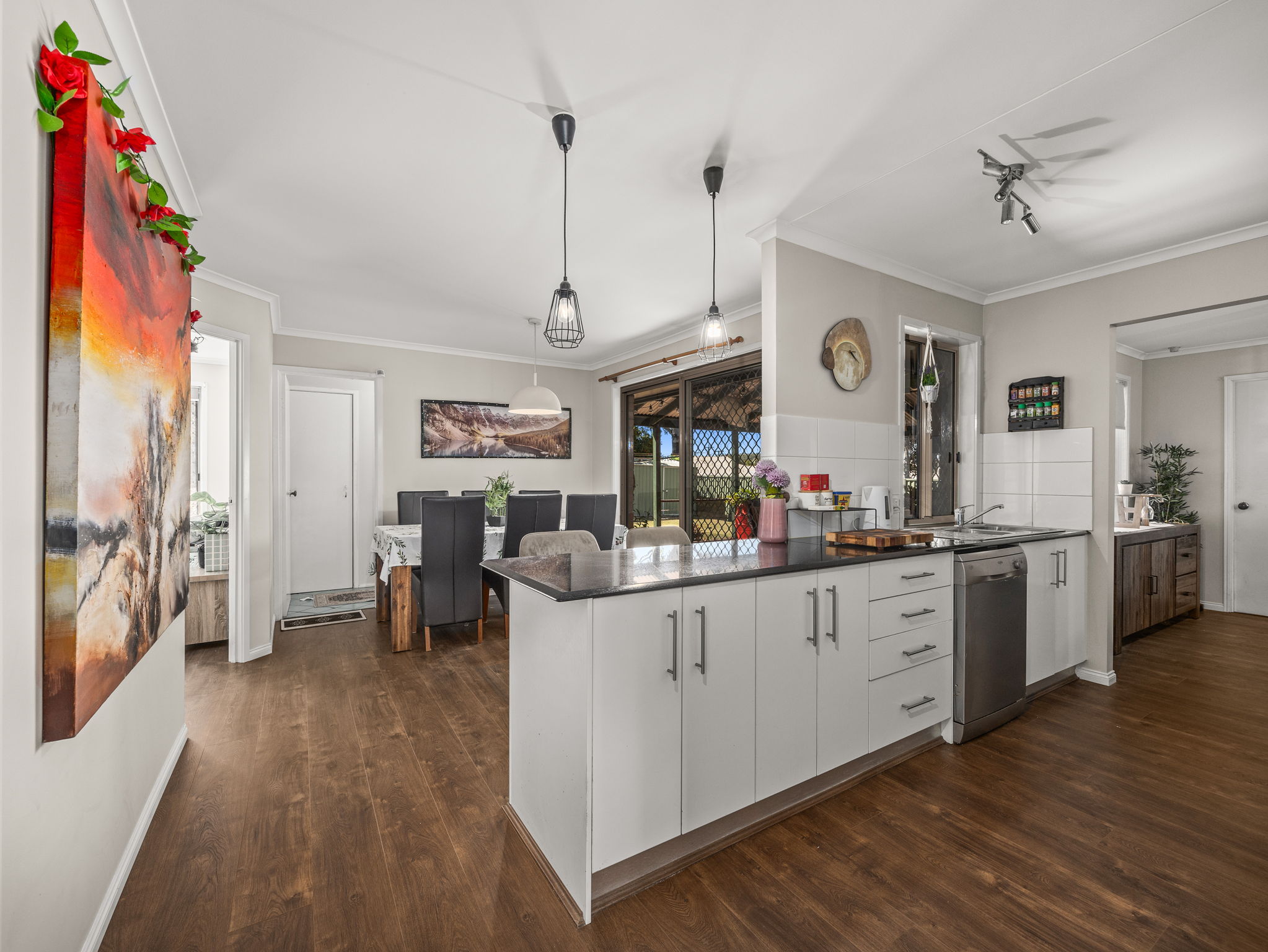 28 BURGESS STREET, Raceview QLD 4305 - Image 4