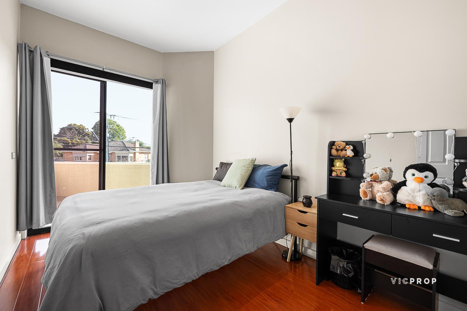 2-bedroom unit at 258 Lower Plenty Road, Rosanna, VIC 3084, Banyule, Victoria