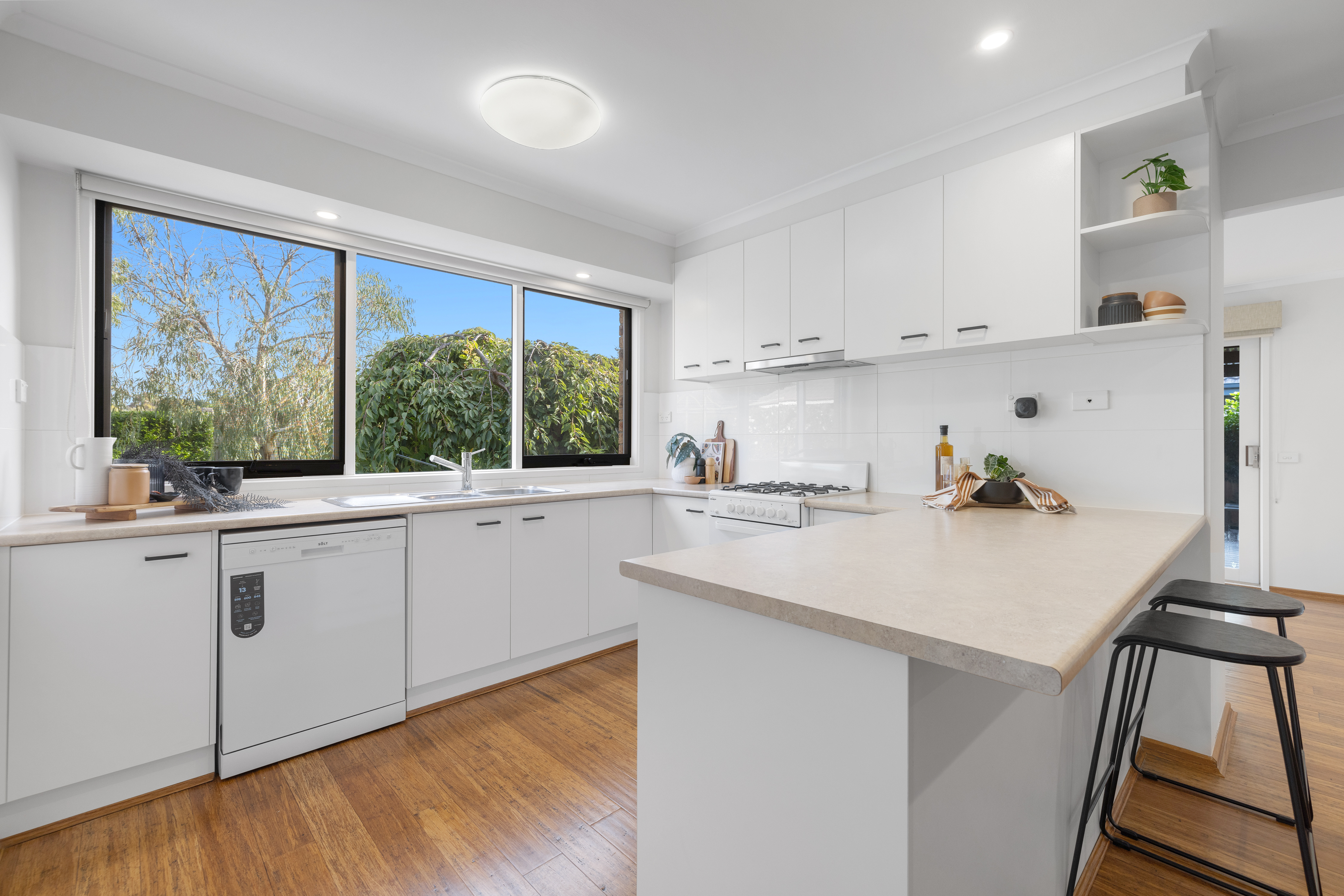 7 Halsbury Drive, Rowville, VIC 3178 - Image 8